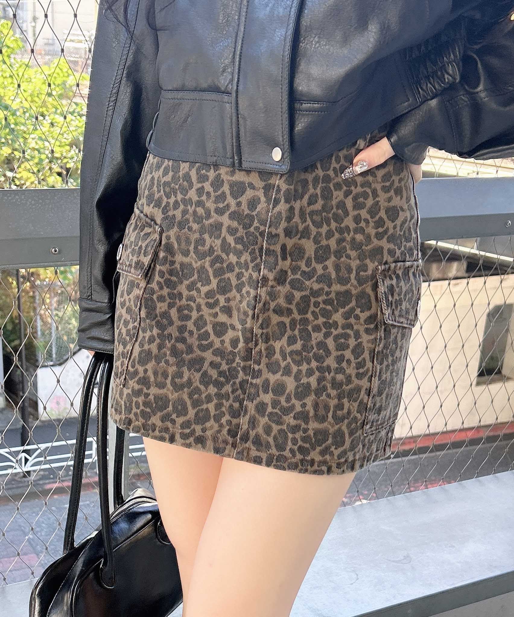 【イング/INGNI】のアソート柄カーゴミニスカート インテリア・キッズ・メンズ・レディースファッション・服の通販 founy(ファニー) ファッション Fashion レディースファッション Fashion for Women スカート Skirts ミニスカート Mini Skirts コンパクト Compact, Small Size スマホ Smartphone, Mobile Device デニム Denim, Jeans Material ヒョウ Leopard, Animal Print フィット Fit, Slim Fit フラップ Flap, Flap Pocket ポケット Pocket, Pocket Detail ミニスカート Mini Skirt, Short Skirt ベージュ/ヒョウ|ID: prp329100004829615 ipo3291000000035151652