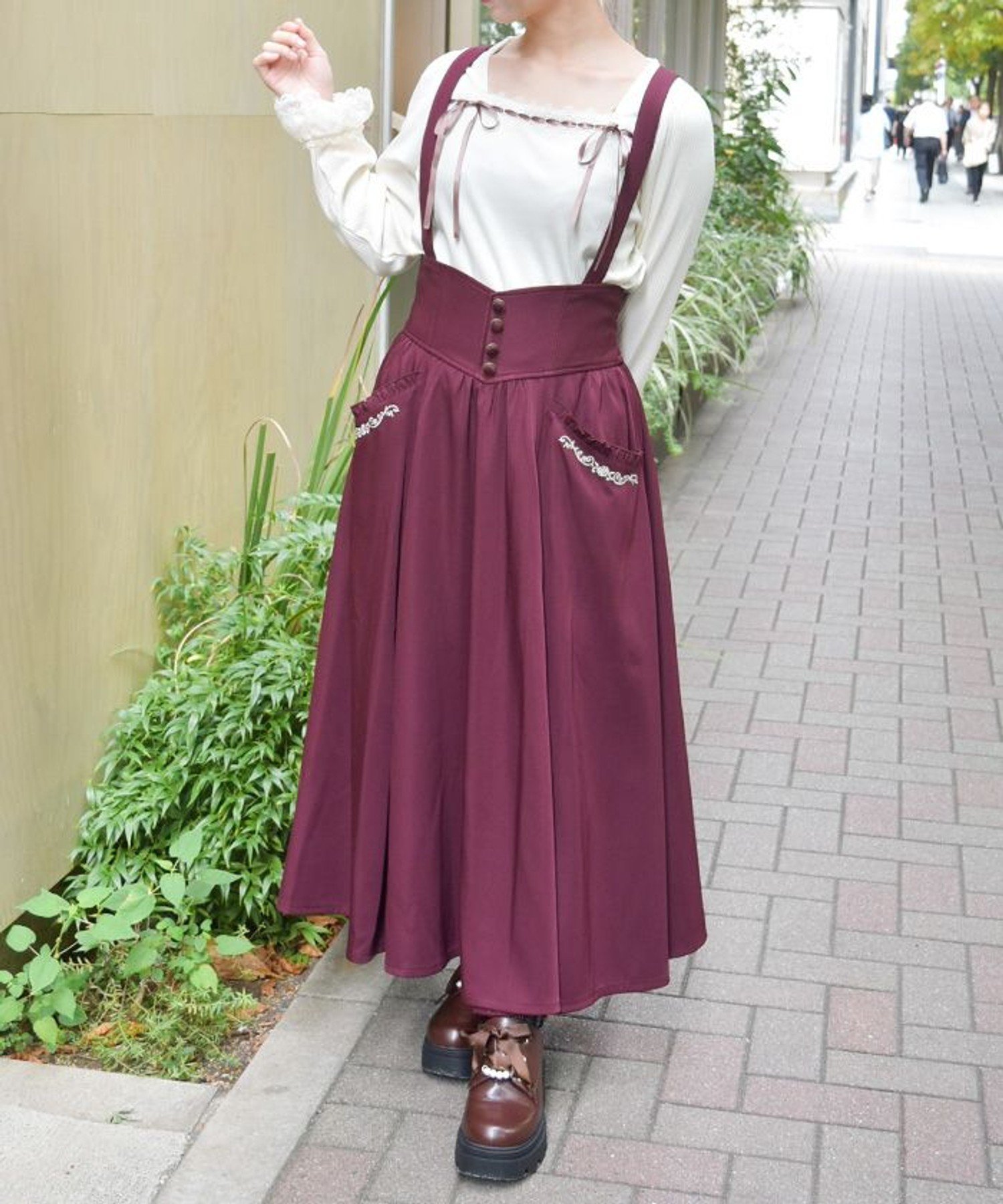 【アクシーズファム/axes femme】のサス付プチローズ刺繍スカート 人気、トレンドファッション・服の通販 founy(ファニー) 　ファッション　Fashion　レディースファッション　Fashion for Women　スカート　Skirts　おすすめ　Recommended / Our Picks　クラシカル　Classical, Vintage-Inspired　サスペンダー　Suspenders, Braces　バランス　Balance, Style Balance　ポケット　Pocket, Pocket Detail　メタル　Metal, Metal Parts　ローズ　Rose, Rose Motif　エレガント 上品　Elegant　 other-1|ID: prp329100004829625 ipo3291000000035151772