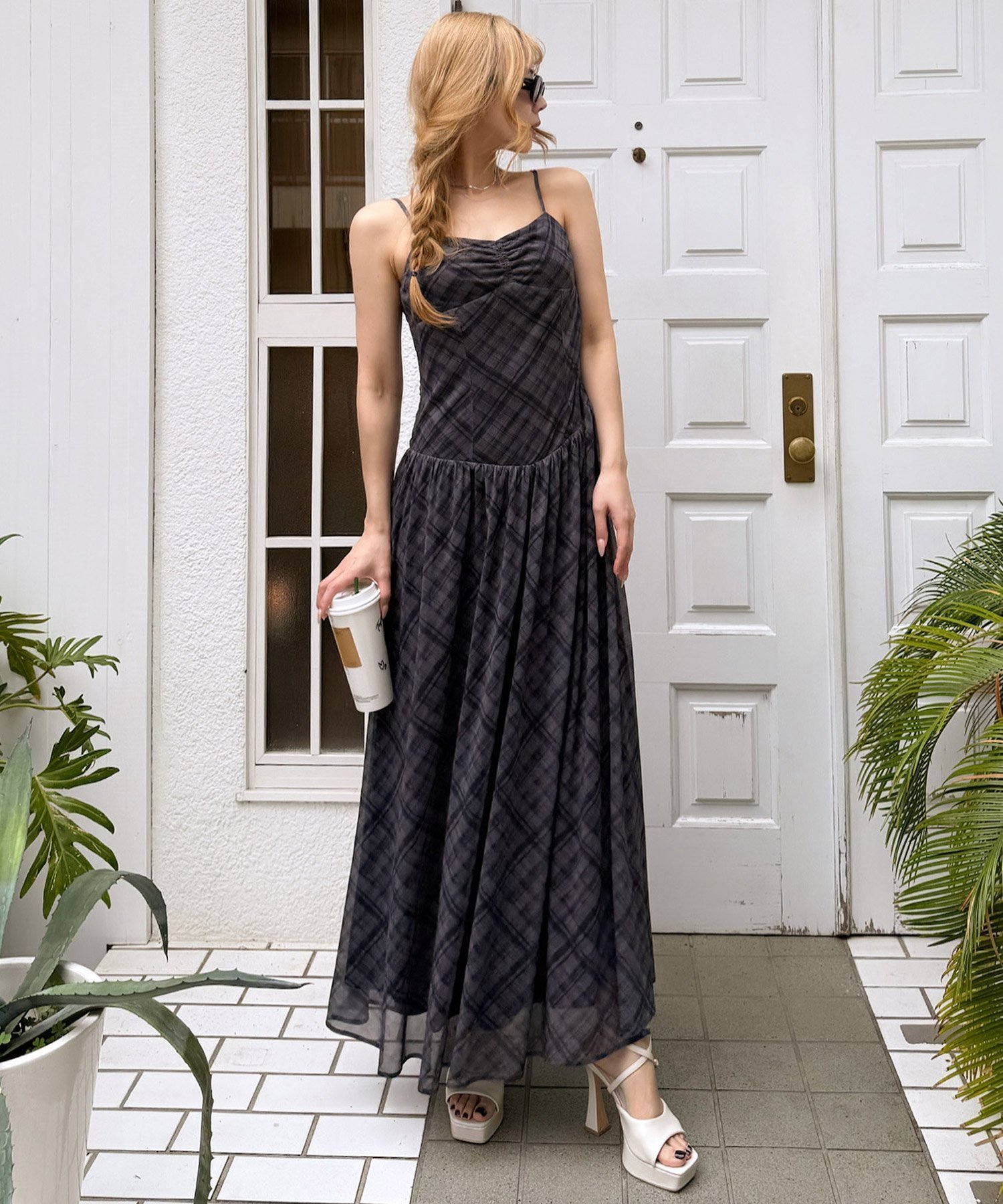 【ロイヤルパーティー/ROYAL PARTY】のチェックチュールパット付キャミマキシワンピース インテリア・キッズ・メンズ・レディースファッション・服の通販 founy(ファニー) 　ファッション　Fashion　レディースファッション　Fashion for Women　ワンピース　Dresses　マキシ丈ワンピース・ロングドレス　Maxi Dresses / Long One-Pieces　エアリー　Airy Texture　キャミソール　Camisole, Spaghetti Strap Top　ギャザー　Gathered, Ruffled　チェック　Check, Plaid, Tartan　チュール　Tulip, Tulip Motif　マキシ　Maxi, Full Length　夏　Summer　グレー|ID: prp329100004829668 ipo3291000000035152508