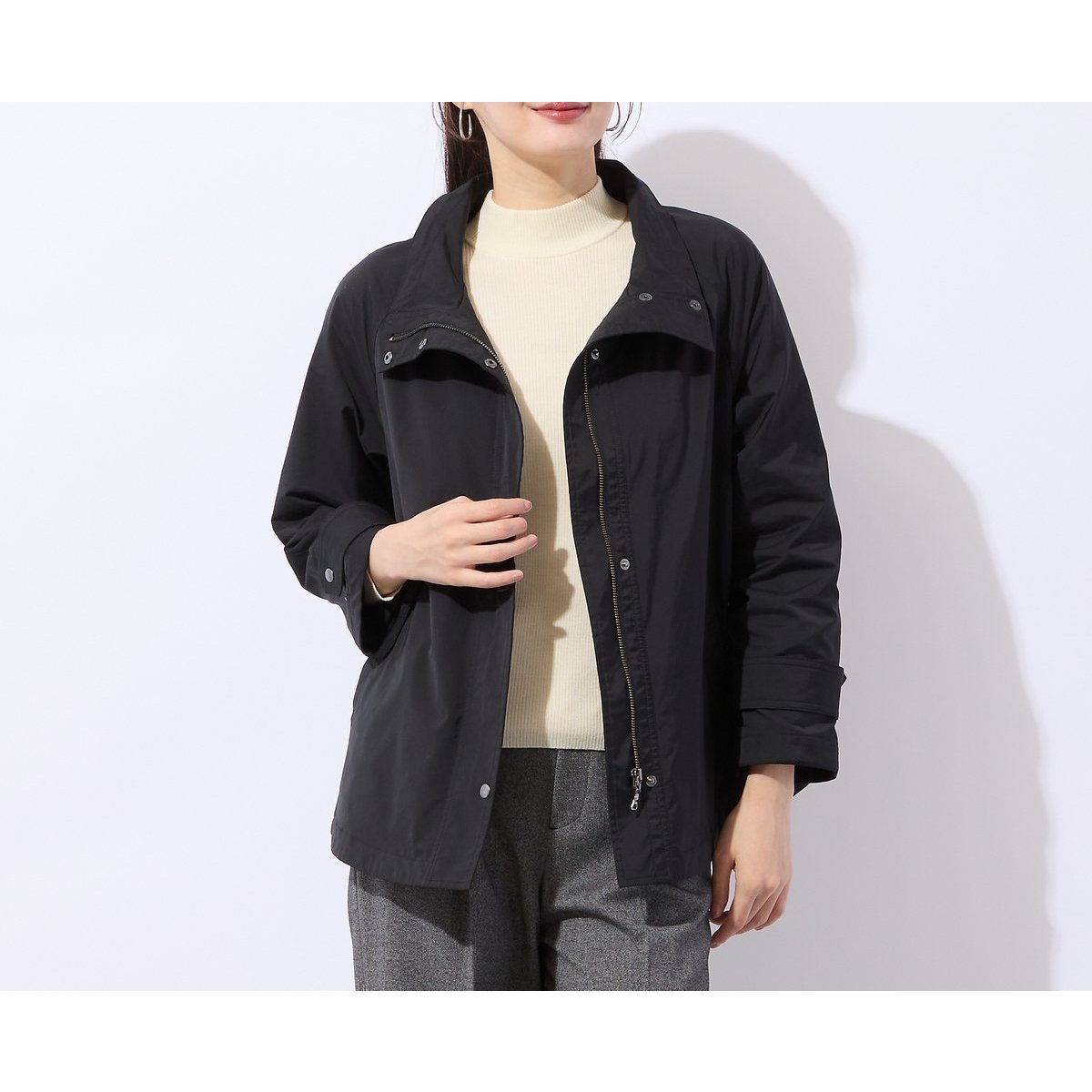 【リリアンビューティエクラ/Liliane Burty ECLAT】の【エアロサーモ】ラグランスリーブジャケット インテリア・キッズ・メンズ・レディースファッション・服の通販 founy(ファニー) 　ファッション　Fashion　レディースファッション　Fashion for Women　アウター　Coat / Outerwear Collection　レディースジャケット・軽アウター　Jackets　ギャザー　Gathered, Ruffled　コレクション　Collection, Seasonal Line　コンパクト　Compact, Small Size　ジャケット　Jacket, Outerwear　スポーティ　Sporty, Casual Athletic　タフタ　Taffeta, Structured Fabric　ダウン　Down, Puffer　ドット　Polka Dot, Dot Pattern　長袖　Long Sleeve, Full Sleeve　バランス　Balance, Style Balance　ブルゾン　Blouson, Bomber Jacket　ポケット　Pocket, Pocket Detail　防寒　Cold Protection, Winter-Ready　メッシュ　Mesh, Net Fabric　リュクス　Luxury, Elegant, High-End, Chic　ブラック|ID: prp329100004829680 ipo3291000000035152887