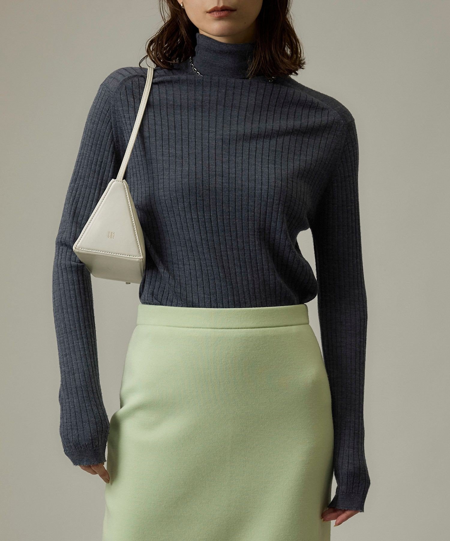 【ロペ/ROPE'】のJOHN SMEDLEY別注 RIB TURTLE(ジョンスメドレー別注/リブタートルニット) インテリア・キッズ・メンズ・レディースファッション・服の通販 founy(ファニー) 　ファッション　Fashion　レディースファッション　Fashion for Women　トップス・カットソー　Cut & Sew Tops　ニット　Knit Tops & Sweaters　アンサンブル　Ensemble Set　カーディガン　Cardigan, Knitwear　ジャケット　Jacket, Outerwear　ストレッチ　Stretch, Stretchy Fabric　タートル　Turtleneck, Turtle Collar　タートルネック　Turtleneck, High Neck　バランス　Balance, Style Balance　フィット　Fit, Slim Fit　ベーシック　Basic, Essential　ポケット　Pocket, Pocket Detail　別注　Limited Edition, Custom Order　おすすめ　Recommended / Our Picks　チャコール(06)|ID: prp329100004829692 ipo3291000000035153089