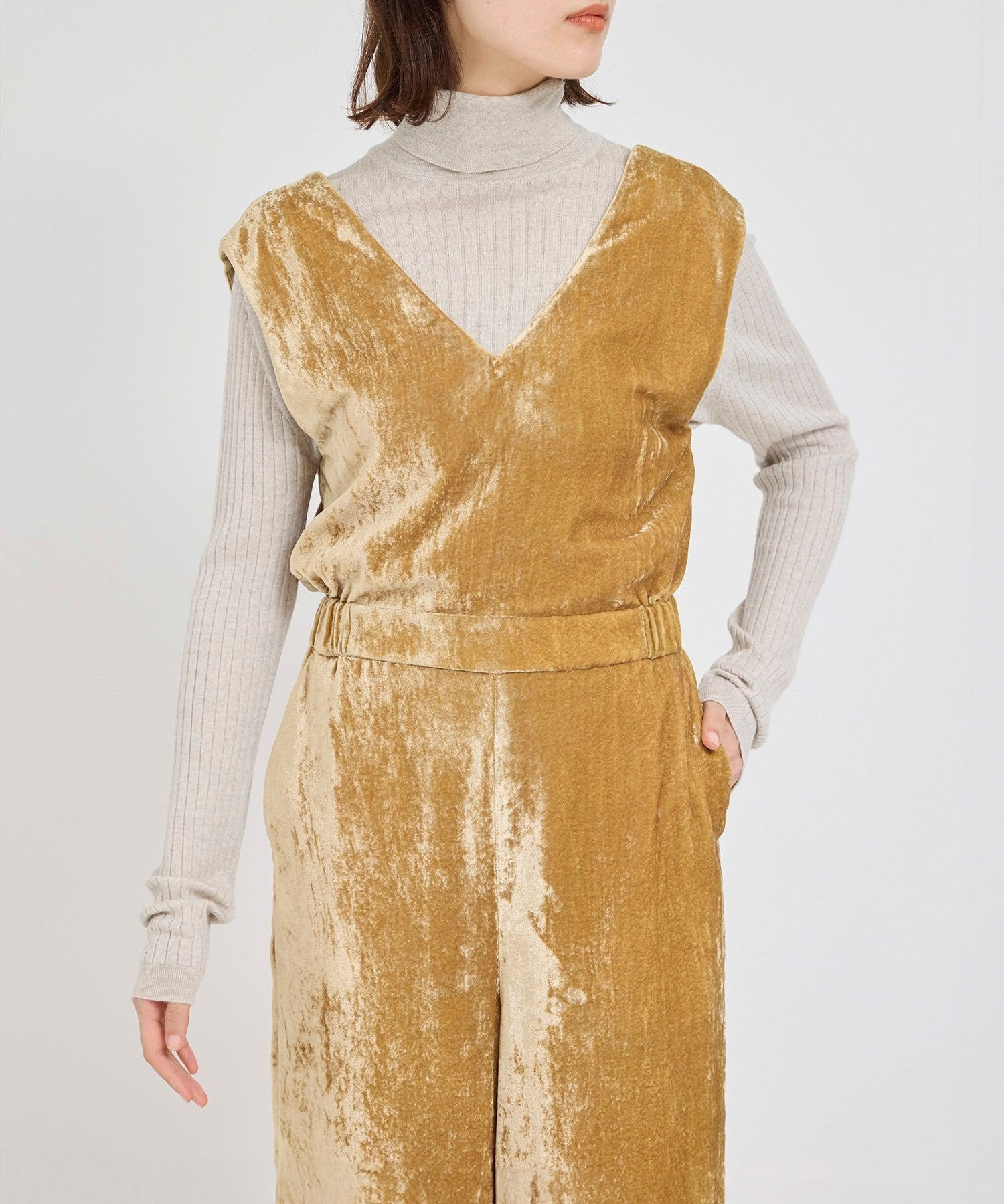 【ロペ/ROPE'】のJOHN SMEDLEY別注 RIB TURTLE(ジョンスメドレー別注/リブタートルニット) インテリア・キッズ・メンズ・レディースファッション・服の通販 founy(ファニー) 　ファッション　Fashion　レディースファッション　Fashion for Women　トップス・カットソー　Cut & Sew Tops　ニット　Knit Tops & Sweaters　アンサンブル　Ensemble Set　カーディガン　Cardigan, Knitwear　ジャケット　Jacket, Outerwear　ストレッチ　Stretch, Stretchy Fabric　タートル　Turtleneck, Turtle Collar　タートルネック　Turtleneck, High Neck　バランス　Balance, Style Balance　フィット　Fit, Slim Fit　ベーシック　Basic, Essential　ポケット　Pocket, Pocket Detail　別注　Limited Edition, Custom Order　おすすめ　Recommended / Our Picks　ライトグレー(08)|ID: prp329100004829692 ipo3291000000035153090