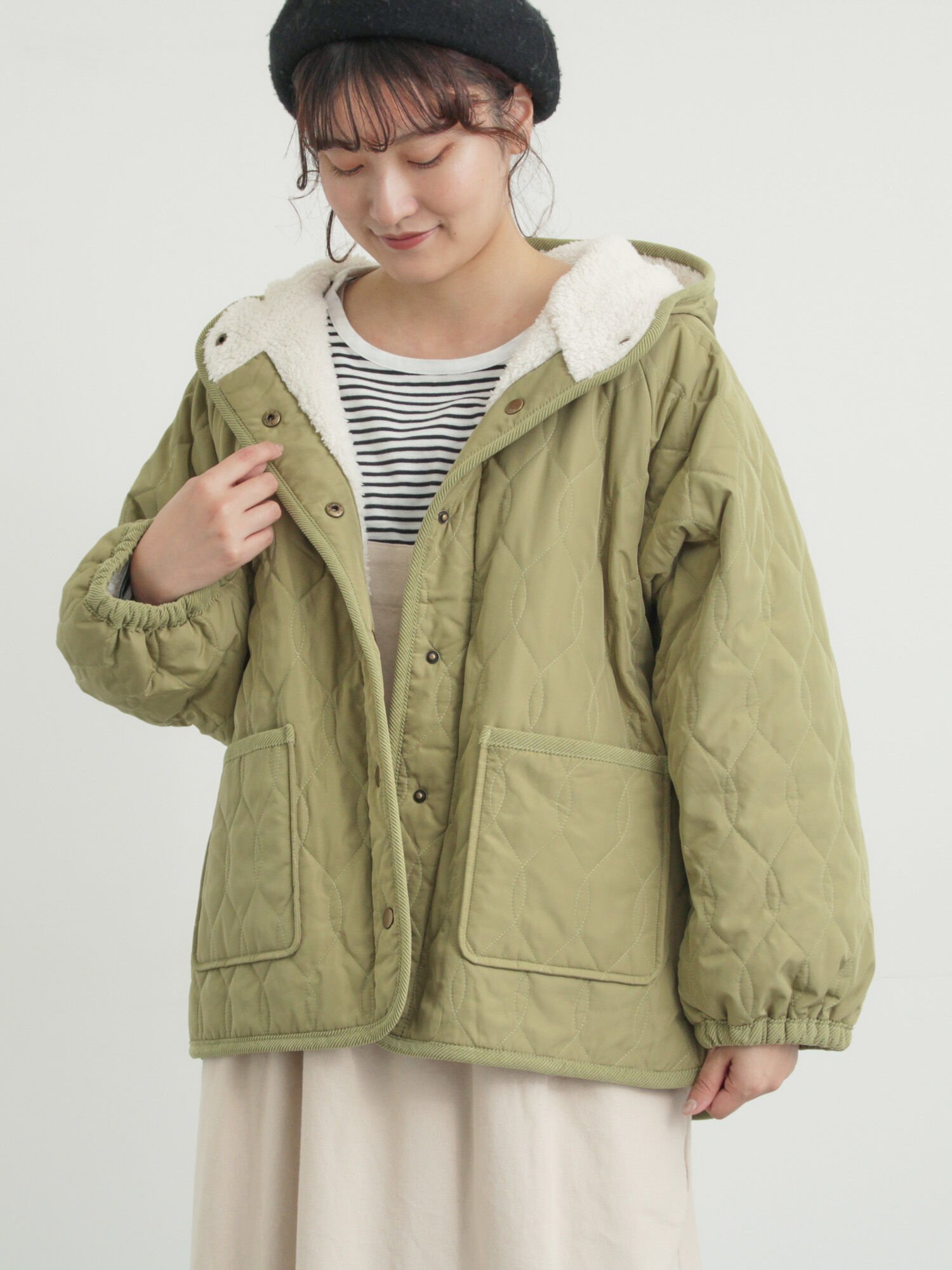 【サマンサモスモス/Samansa Mos2】のリバーシブルボアブルゾン インテリア・キッズ・メンズ・レディースファッション・服の通販 founy(ファニー) 　ファッション　Fashion　レディースファッション　Fashion for Women　アウター　Coat / Outerwear Collection　ブルゾンジャケット・スポーティアウター　Blouson Jackets　スウェット / スエット　Sweatshirt, Sweatwear　デニム　Denim, Jeans Material　カーキ|ID: prp329100004829698 ipo3291000000035153186