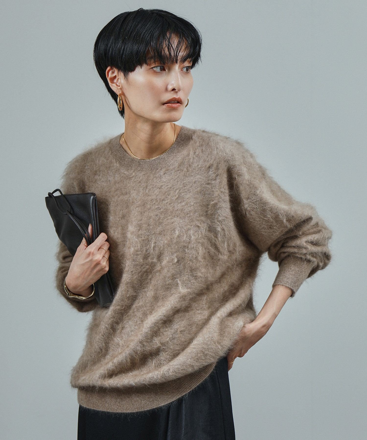 【サロン アダム エ ロペ/SALON adam et rope'】のブラッシュドカシミヤクルーネックニットプルオーバー 人気、トレンドファッション・服の通販 founy(ファニー) 　ファッション　Fashion　レディースファッション　Fashion for Women　トップス・カットソー　Cut & Sew Tops　ニット　Knit Tops & Sweaters　カジュアルプルオーバー・ニットトップス　Pullovers & Knit Tops / Casual Pullovers　インナー　Innerwear　シンプル　Simple, Minimal　ジャケット　Jacket, Outerwear　スラックス　Slacks, Dress Pants　デニム　Denim, Jeans Material　バランス　Balance, Style Balance　ブラウジング　Blouson Silhouette, Cinched Waist　ポケット　Pocket, Pocket Detail　ラグジュアリー　Luxury, Elegant　エレガント 上品　Elegant　 other-1|ID: prp329100004829702 ipo3291000000035153336