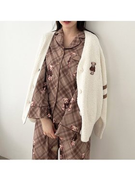 【スナイデル ホーム/SNIDEL HOME】のBear開襟シャツ 人気、トレンドファッション・服の通販 founy(ファニー) ファッション Fashion レディースファッション Fashion for Women トップス・カットソー Cut & Sew Tops シャツ・ブラウス・オフィスカジュアル Elegant Blouses & Button-Ups スマート Smart, Elegant セットアップ Set-Up, Coordinated Outfit チェック Check, Plaid, Tartan トレンド Trend, Trending Now パイピング Piping, Trim Design プリント Print, Printed Pattern モチーフ Motif, Design Theme リボン Ribbon, Bow ロング Long, Long-Length 人気 Popular, Best Seller 今秋 This Fall 秋 Autumn A/W・秋冬 Autumn/Winter |ID:prp329100004829708