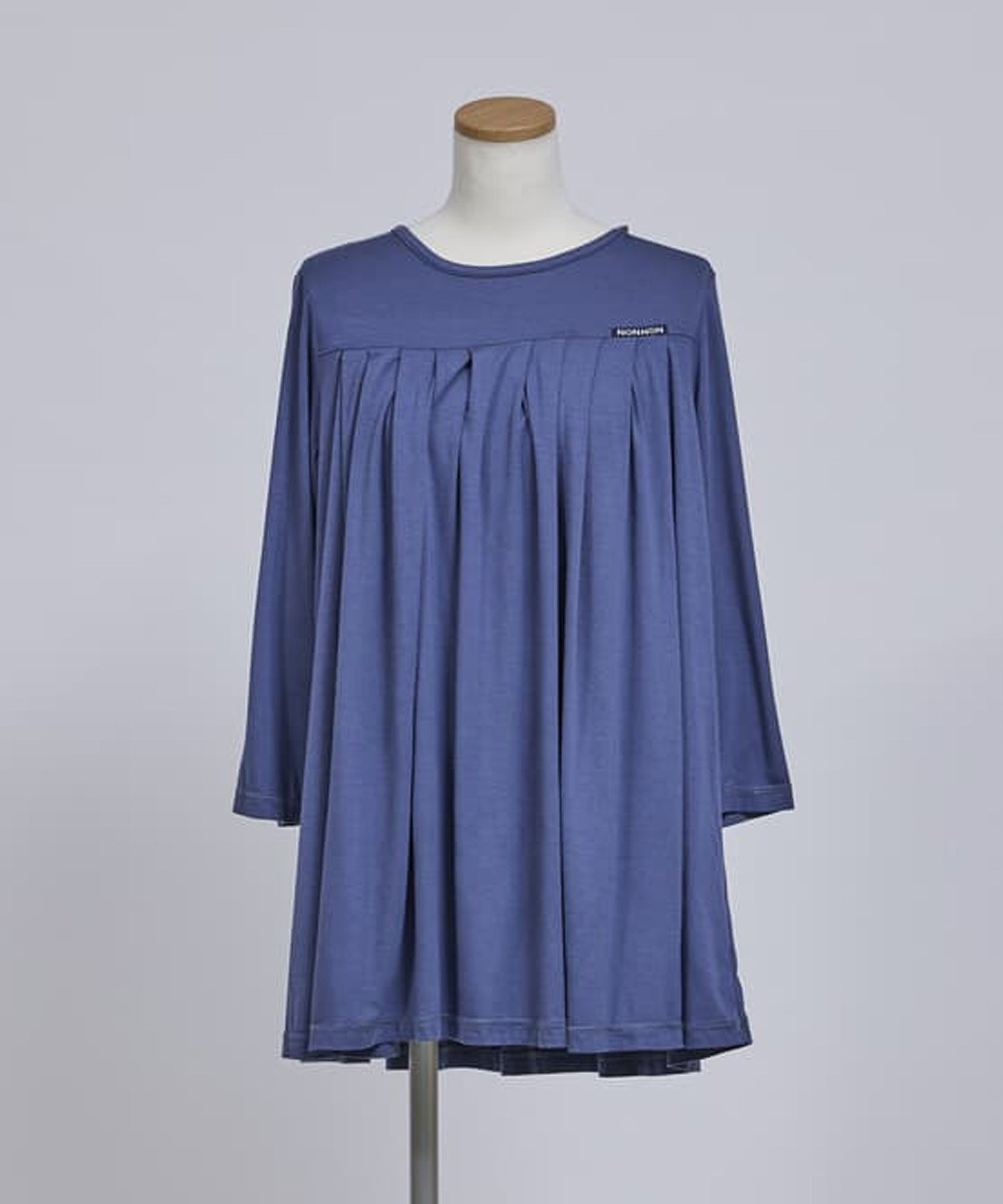 【マドモアゼル ノンノン/Mademoiselle NON NON】のレーヨンテンセルTOPベア天竺 クルーネックチュニック【8分袖】 インテリア・キッズ・メンズ・レディースファッション・服の通販 founy(ファニー) 　ファッション　Fashion　レディースファッション　Fashion for Women　トップス・カットソー　Cut & Sew Tops　エレガント 上品　Elegant　シルケット　Silket, Silky Cotton　チュニック　Tunic, Long Top　ドレープ　Drape, Draping Fabric　別注　Limited Edition, Custom Order　夏　Summer　ネイビーブルー|ID: prp329100004829711 ipo3291000000035153485