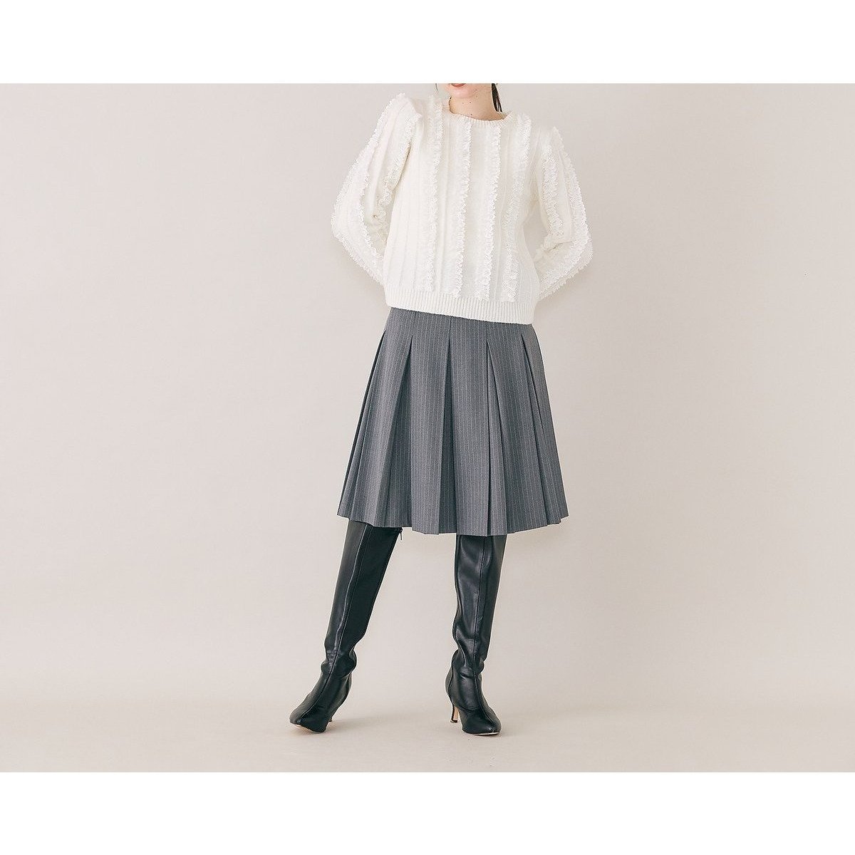 【ローズティアラ/Rose Tiara】のフリルレースラインニットプルオーバー インテリア・キッズ・メンズ・レディースファッション・服の通販 founy(ファニー) ファッション Fashion レディースファッション Fashion for Women トップス・カットソー Cut & Sew Tops ニット Knit Tops & Sweaters カジュアルプルオーバー・ニットトップス Pullovers & Knit Tops / Casual Pullovers アンティーク Antique-Inspired スタンダード Standard, Basic スマート Smart, Elegant フェミニン Feminine, Girly プリント Print, Printed Pattern ポケット Pocket, Pocket Detail レース Lace, Lace Fabric オフ|ID: prp329100004829796 ipo3291000000035154482