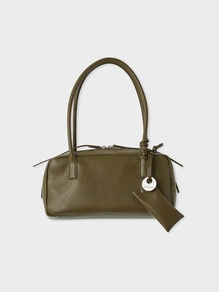 【ミースロエ/MIESROHE】のチャーム付きボストンバッグ インテリア・キッズ・メンズ・レディースファッション・服の通販 founy(ファニー) 　ファッション　Fashion　レディースファッション　Fashion for Women　バッグ　Bags　スマート　Smart, Elegant　チャーム　Charm, Pendant　ボストンバッグ　Boston Bag, Retro Bag　ポケット　Pocket, Pocket Detail　KKI[026]|ID: prp329100004829802 ipo3291000000035154534