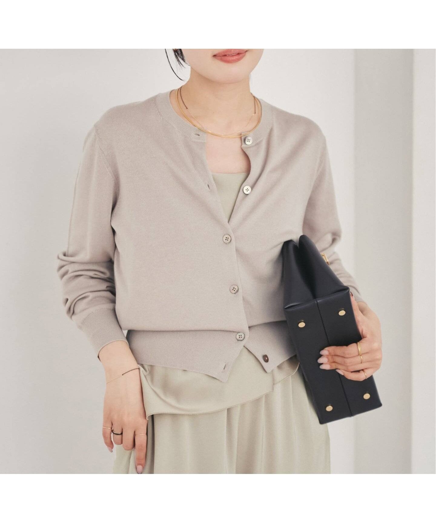 【プラージュ/Plage】のCompact Knit カーディガン インテリア・キッズ・メンズ・レディースファッション・服の通販 founy(ファニー) 　ファッション　Fashion　レディースファッション　Fashion for Women　トップス・カットソー　Cut & Sew Tops　ニット　Knit Tops & Sweaters　カーディガン・羽織り　Layered Style Cardigans　おすすめ　Recommended / Our Picks　なめらか　Smooth, Silky Texture　カーディガン　Cardigan, Knitwear　シンプル　Simple, Minimal　デニム　Denim, Jeans Material　ベスト　Vest, Waistcoat　エレガント 上品　Elegant　グレー|ID: prp329100004829804 ipo3291000000035154567