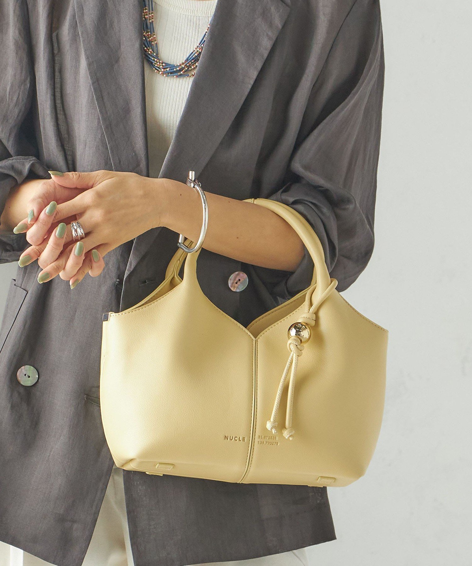 【シップス フォー ウィメン/SHIPS】のNUCLE FIORE インテリア・キッズ・メンズ・レディースファッション・服の通販 founy(ファニー) 　ファッション　Fashion　レディースファッション　Fashion for Women　2025年　2025　2025春夏・S/S　Spring/Summer 2025 SS25　クラシカル　Classical, Vintage-Inspired　サークル　Circle, Round Design　チャーム　Charm, Pendant　ライトイエロー|ID: prp329100004829863 ipo3291000000035155258