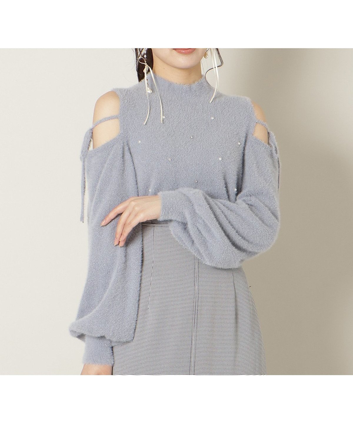 【ウィルセレクション/WILLSELECTION】のパールビジューフェザーニットトップス インテリア・キッズ・メンズ・レディースファッション・服の通販 founy(ファニー) 　ファッション　Fashion　レディースファッション　Fashion for Women　トップス・カットソー　Cut & Sew Tops　ニット　Knit Tops & Sweaters　ショルダー　Shoulder, Shoulder Strap　ハイネック　High Neck, Mock Neck　パール　Pearl, Pearl Accent　ビジュー　Bijou, Jewel-like Accent　フェザー　Feather, Feather Detail　フロント　Front, Front Design　リボン　Ribbon, Bow　ブルー|ID: prp329100004829872 ipo3291000000035155331