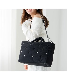 【イーボル/EVOL】の【撥水・A4/PC対応】EVOL*shiho コラボパールバック 人気、トレンドファッション・服の通販 founy(ファニー) ファッション Fashion レディースファッション Fashion for Women バッグ Bags コラボ Collaboration, Collab コンパクト Compact, Small Size 軽量 Lightweight, Ultra Light パール Pearl, Pearl Accent フェミニン Feminine, Girly ポケット Pocket, Pocket Detail おすすめ Recommended / Our Picks 旅行 Travel エレガント 上品 Elegant ビジネス 仕事 通勤 Business / Work / Commuting 2025年 2025 2025-2026秋冬・A/W Autumn/Winter 2025–26 AW25–26 |ID:prp329100004829897