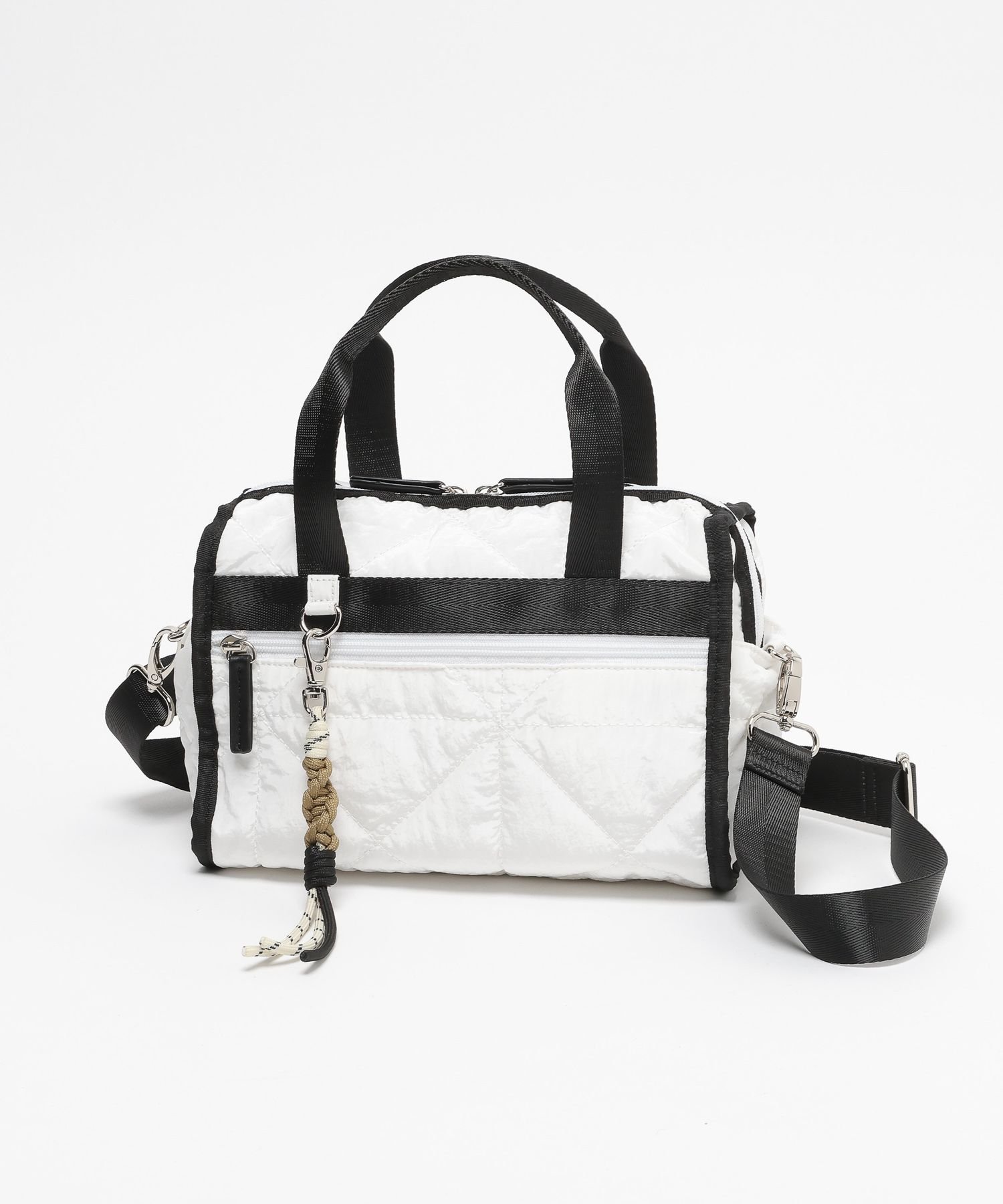 【グローバルワーク/GLOBAL WORK】のキルティングミニボストン/一部店舗限定/577375 インテリア・キッズ・メンズ・レディースファッション・服の通販 founy(ファニー) ファッション Fashion レディースファッション Fashion for Women キルティング Quilted, Quilting コンパクト Compact, Small Size チャーム Charm, Pendant トレンド Trend, Trending Now ポケット Pocket, Pocket Detail 人気 Popular, Best Seller 旅行 Travel 財布 Wallet, Purse ホワイト08|ID: prp329100004829901 ipo3291000000035155586