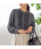 【シップス フォー ウィメン/SHIPS】の洗濯機可能 ポリエステル カルゼ フリル ブラウス 人気、トレンドファッション・服の通販 founy(ファニー) ファッション Fashion レディースファッション Fashion for Women トップス・カットソー Cut & Sew Tops シャツ・ブラウス・オフィスカジュアル Elegant Blouses & Button-Ups インナー Innerwear エレガント 上品 Elegant ギャザー Gathered, Ruffled ジャケット Jacket, Outerwear スリーブ Sleeve, Long Sleeve / Short Sleeve デニム Denim, Jeans Material フリル Frill, Ruffle フロント Front, Front Design ポケット Pocket, Pocket Detail モダン Modern, Contemporary 2025年 2025 2025-2026秋冬・A/W Autumn/Winter 2025–26 AW25–26 thumbnail チャコールグレー|ID: prp329100004829951 ipo3291000000035156093