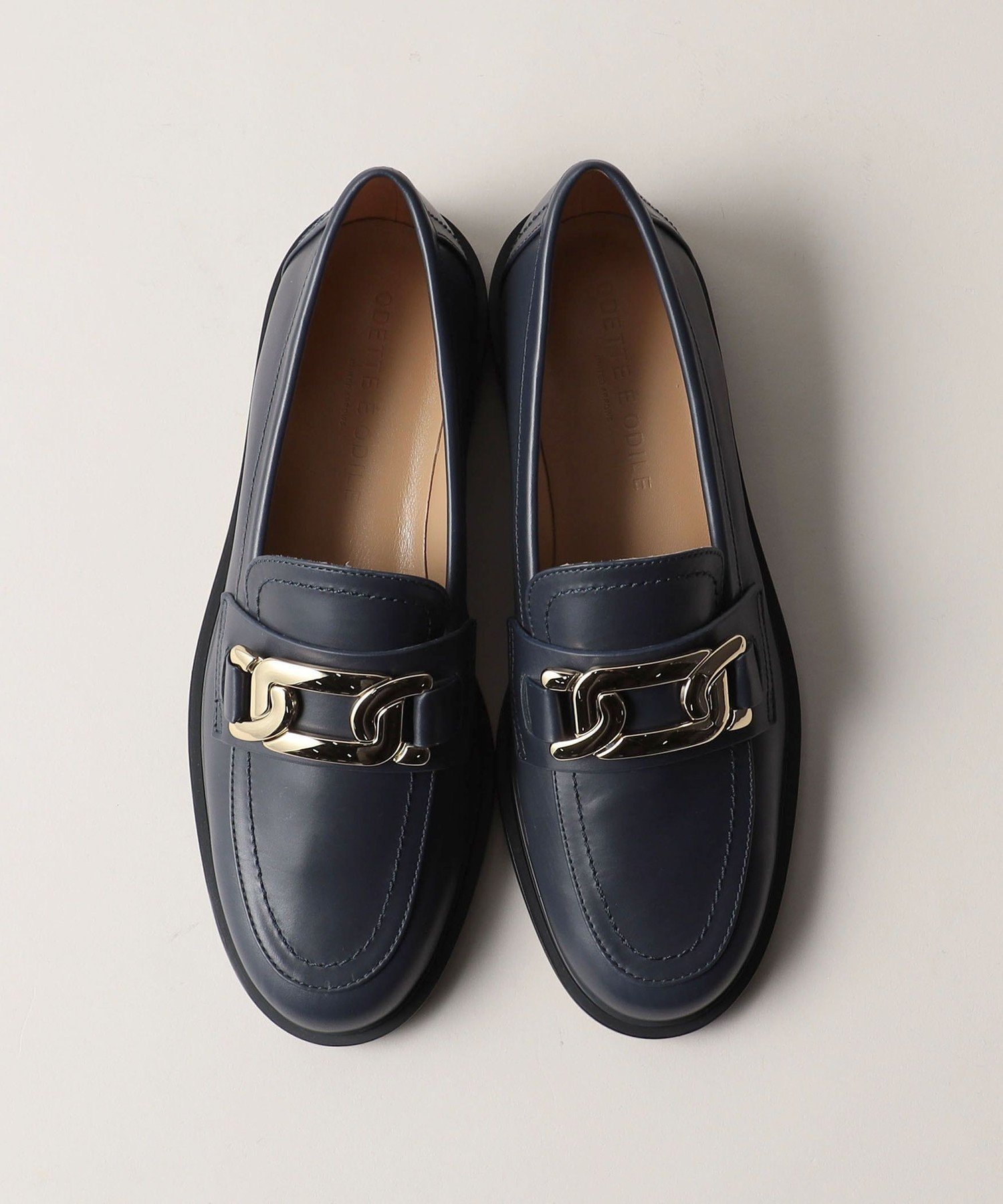 【ユナイテッドアローズ/UNITED ARROWS】のチェーンモチーフローファー フラット20↑ インテリア・キッズ・メンズ・レディースファッション・服の通販 founy(ファニー) 　ファッション　Fashion　レディースファッション　Fashion for Women　エナメル　Patent Leather　シルバー　Silver, Metallic Silver　シンプル　Simple, Minimal　スタイリッシュ　Stylish, Fashionable　チェーン　Chain, Chain Strap　フラット　Flat, Flat Shoes　モチーフ　Motif, Design Theme　アウトレット　Outlet / Clearance　NAVY|ID: prp329100004829973 ipo3291000000035156218