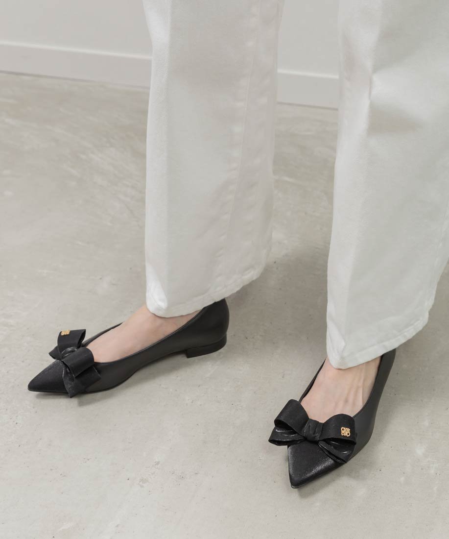 【ランダ/RANDA】のクラシカルリボンフラットパンプス インテリア・キッズ・メンズ・レディースファッション・服の通販 founy(ファニー) ファッション Fashion レディースファッション Fashion for Women クッション Cushion, Throw Pillow クラシカル Classical, Vintage-Inspired フィット Fit, Slim Fit フラット Flat, Flat Shoes リボン Ribbon, Bow エレガント 上品 Elegant BLACK|ID: prp329100004829987 ipo3291000000035156307