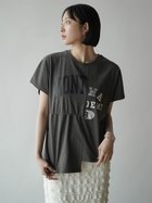【ラシュッド/LASUD】のアシメヘムドロストロゴTシャツ 人気、トレンドファッション・服の通販 founy(ファニー) ファッション Fashion レディースファッション Fashion for Women トップス・カットソー Cut & Sew Tops シャツ・ブラウス・オフィスカジュアル Elegant Blouses & Button-Ups ロングTシャツ・Tシャツ Longline T-Shirts & Tees フロント Front, Front Design thumbnail チャコールグレー|ID: prp329100004830028 ipo3291000000035156497