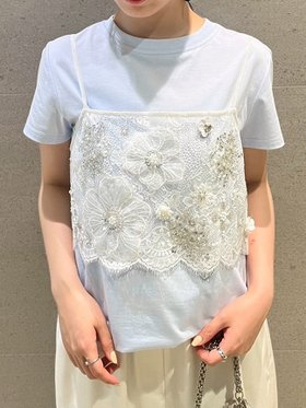 【リリーブラウン/Lily Brown】のL.B CANDY STOCK リメイクビスチェレイヤードカットソー 人気、トレンドファッション・服の通販 founy(ファニー) ファッション Fashion レディースファッション Fashion for Women トップス・カットソー Cut & Sew Tops カットソー・ベーシックTシャツ Cut-and-Sewn Tops / Stretch Tees & Basics ビスチェ Bustiers & Corset Tops / Layered Bustier Style キャミソール Camisole, Spaghetti Strap Top シンプル Simple, Minimal スマート Smart, Elegant デニム Denim, Jeans Material ビスチェ Bustier, Corset Top リメイク Remake, Reconstructed レース Lace, Lace Fabric 夏 Summer |ID:prp329100004830181