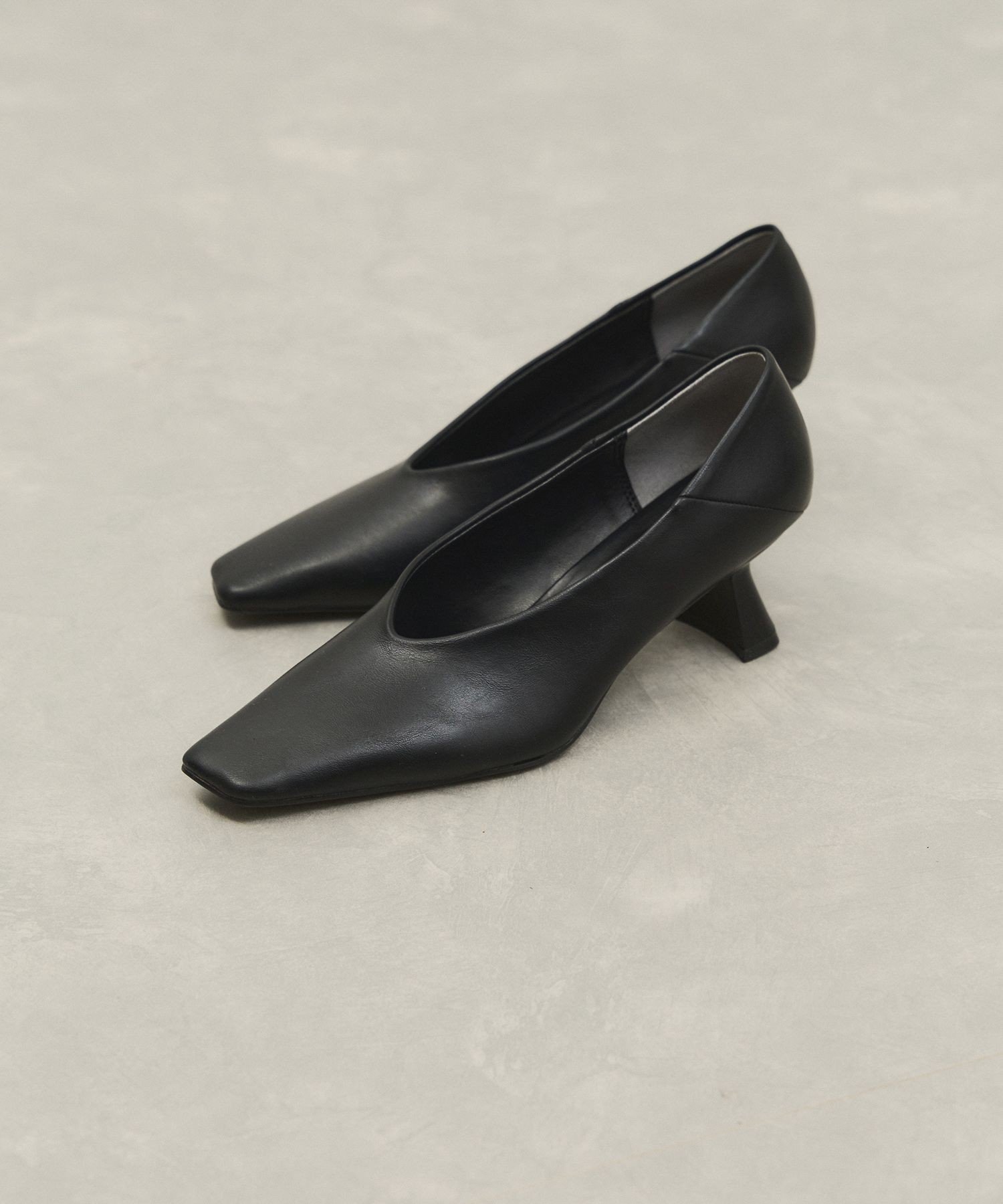 【アダム エ ロペ/ADAM ET ROPE'】の変形ヒール甲深パンプス 人気、トレンドファッション・服の通販 founy(ファニー) 　ファッション　Fashion　レディースファッション　Fashion for Women　2026年　2026　おすすめ　Recommended / Our Picks　カッティング　Cutting Detail　トレンド　Trend, Trending Now　フォルム　Silhouette, Form　 other-1|ID: prp329100004830205 ipo3291000000035158577