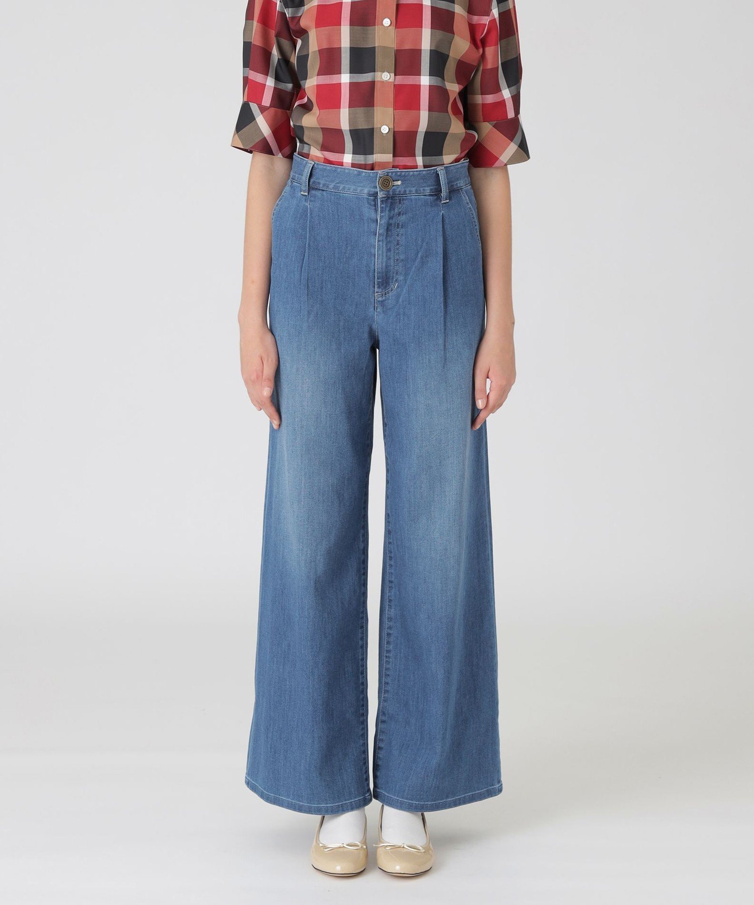 【ブルーレーベル クレストブリッジ/BLUE LABEL CRESTBRIDGE】のライトデニムワイドパンツ インテリア・キッズ・メンズ・レディースファッション・服の通販 founy(ファニー) ファッション Fashion レディースファッション Fashion for Women パンツ Pants & Trousers おすすめ Recommended / Our Picks デニム Denim, Jeans Material ワイド Wide, Wide Fit ブルー|ID: prp329100004830212 ipo3291000000035158650