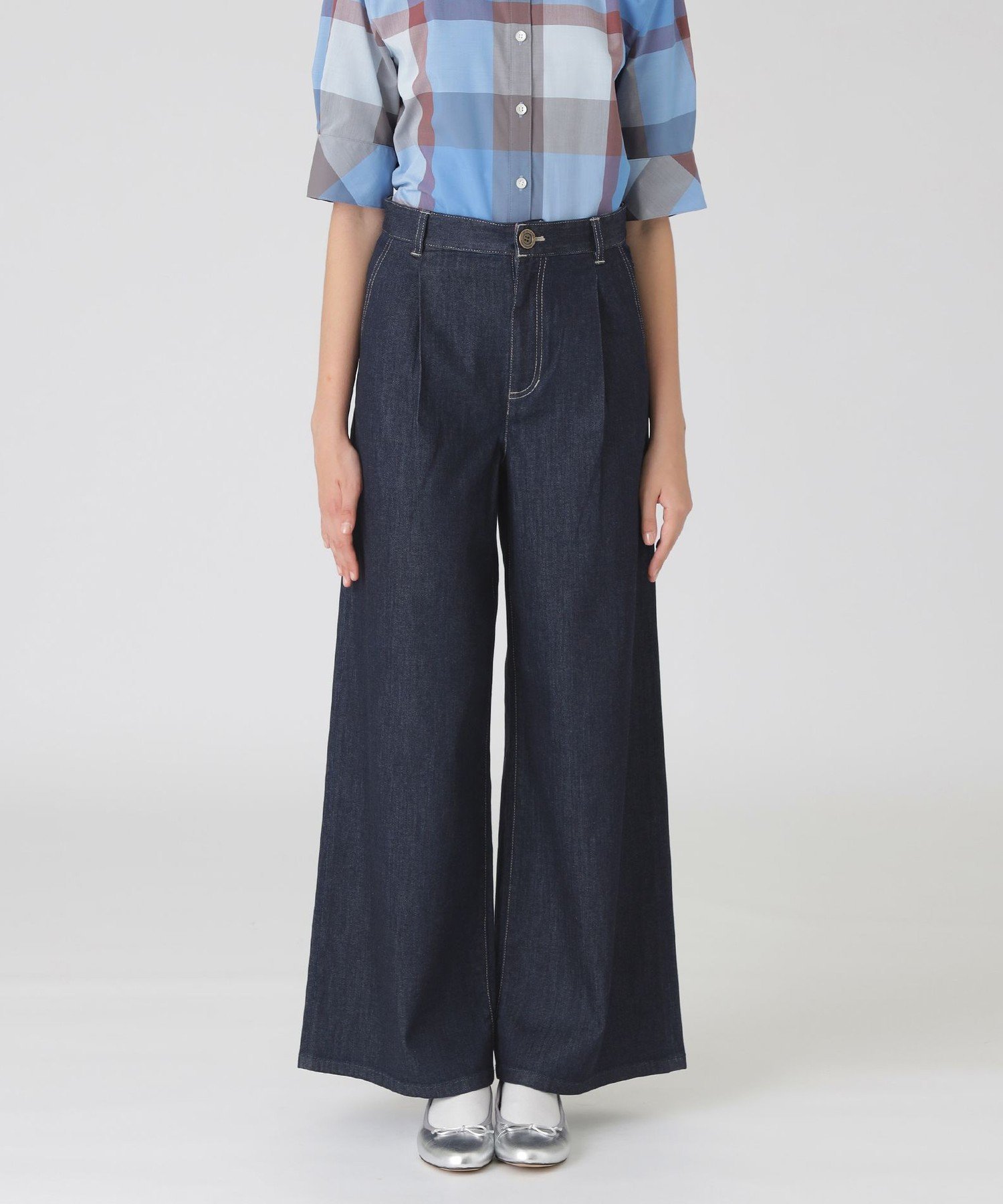 【ブルーレーベル クレストブリッジ/BLUE LABEL CRESTBRIDGE】のライトデニムワイドパンツ インテリア・キッズ・メンズ・レディースファッション・服の通販 founy(ファニー) ファッション Fashion レディースファッション Fashion for Women パンツ Pants & Trousers おすすめ Recommended / Our Picks デニム Denim, Jeans Material ワイド Wide, Wide Fit ネイビーA|ID: prp329100004830212 ipo3291000000035158651