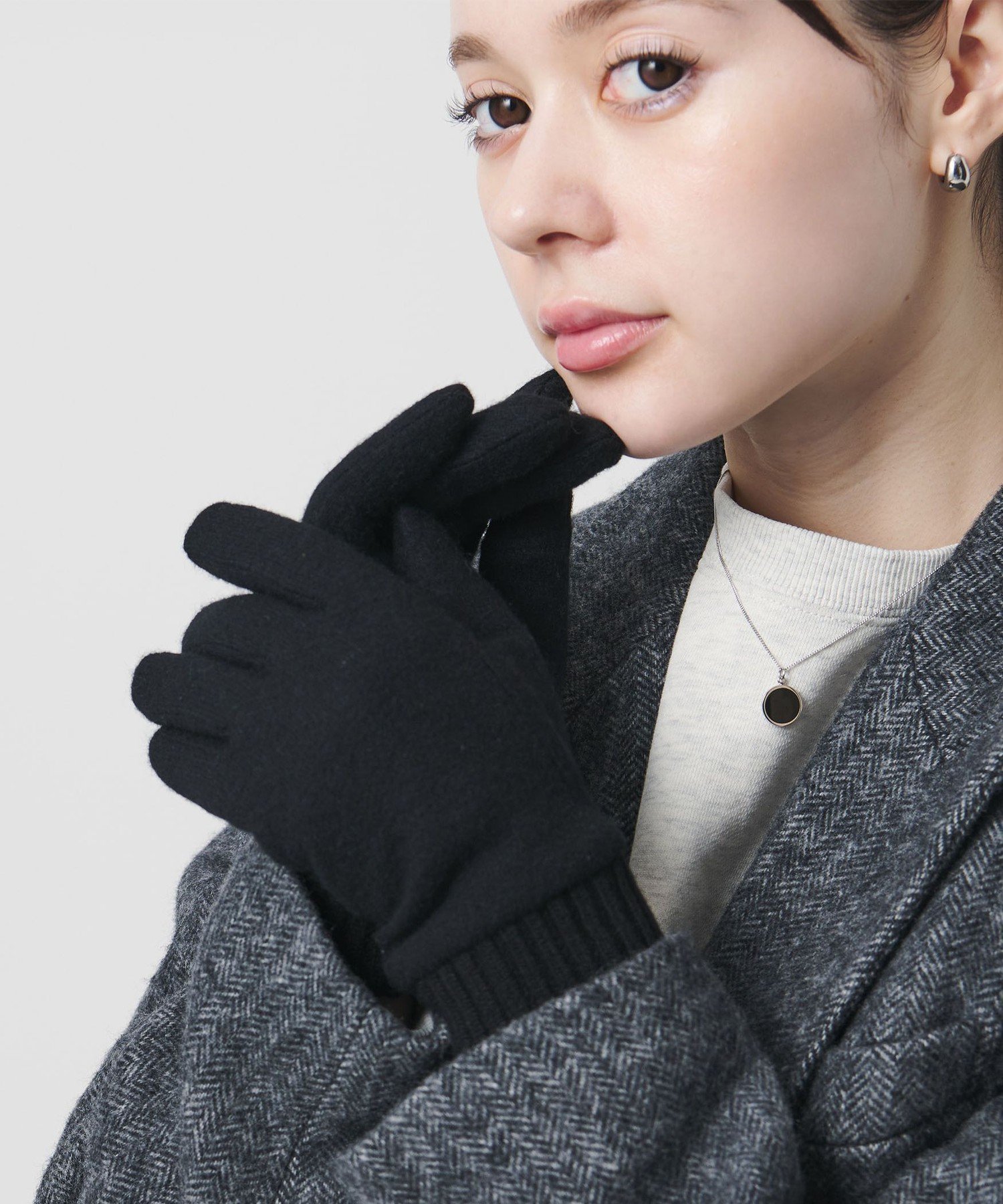 【ビューティ&ユース ユナイテッドアローズ/BEAUTY&YOUTH / UNITED ARROWS】のカラー ジャージー リブ グローブ インテリア・キッズ・メンズ・レディースファッション・服の通販 founy(ファニー) 　ファッション　Fashion　レディースファッション　Fashion for Women　シンプル　Simple, Minimal　ジャケット　Jacket, Outerwear　スマホ　Smartphone, Mobile Device　スリット　Slit, Slit Detail　人気　Popular, Best Seller　フェミニン　Feminine, Girly　ブルゾン　Blouson, Bomber Jacket　エレガント 上品　Elegant　ビジネス 仕事 通勤　Business / Work / Commuting　BLACK|ID: prp329100004830262 ipo3291000000035159047