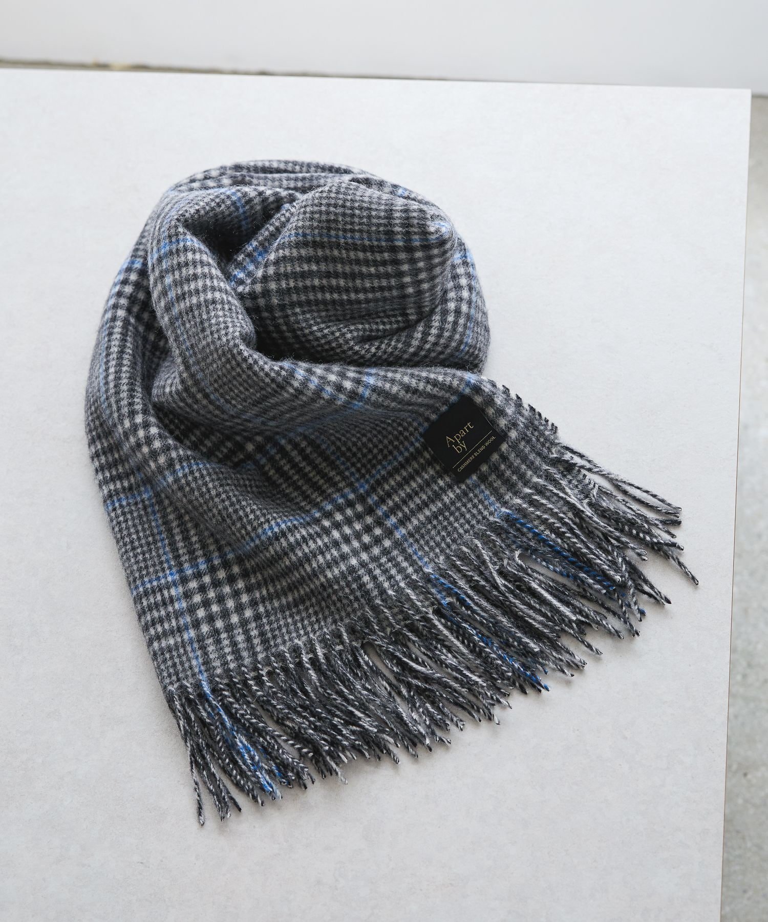 【アパートバイローリーズ/apart by lowrys】のカシミヤコンチェックストール インテリア・キッズ・メンズ・レディースファッション・服の通販 founy(ファニー) 　ファッション　Fashion　レディースファッション　Fashion for Women　ストール　Stole, Wrap　チェック　Check, Plaid, Tartan　定番　Standard, Basic Item　グレー×ブルーグレンチェック15|ID: prp329100004830263 ipo3291000000035159065