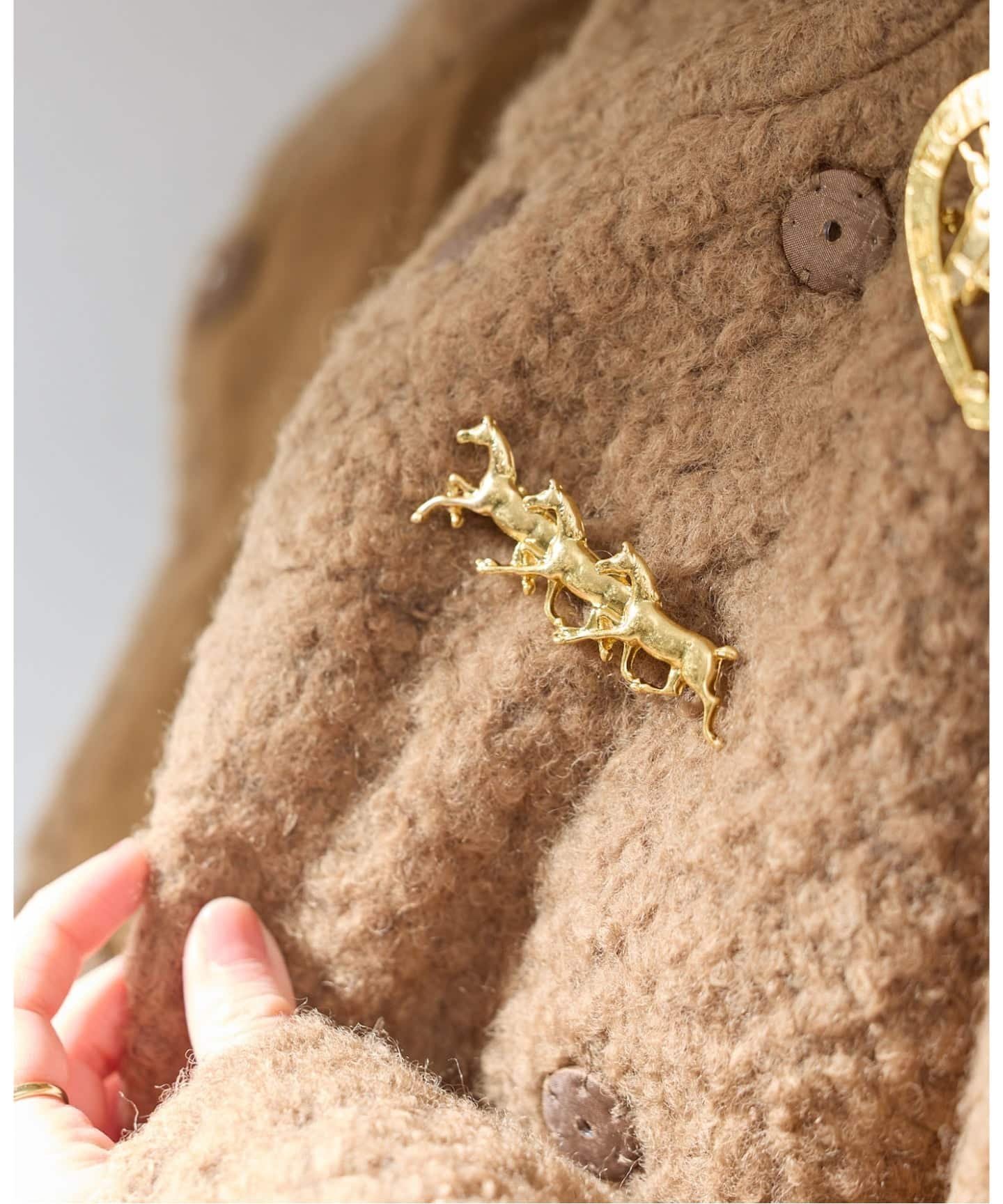 【イエナ/IENA】の《WEB限定/追加 》IENA CHEVAL 3ROW ブローチC 人気、トレンドファッション・服の通販 founy(ファニー) 　ファッション　Fashion　レディースファッション　Fashion for Women　おすすめ　Recommended / Our Picks　ジャケット　Jacket, Outerwear　ブローチ　Brooch, Pin Brooch　モチーフ　Motif, Design Theme　 other-1|ID: prp329100004830265 ipo3291000000035159080