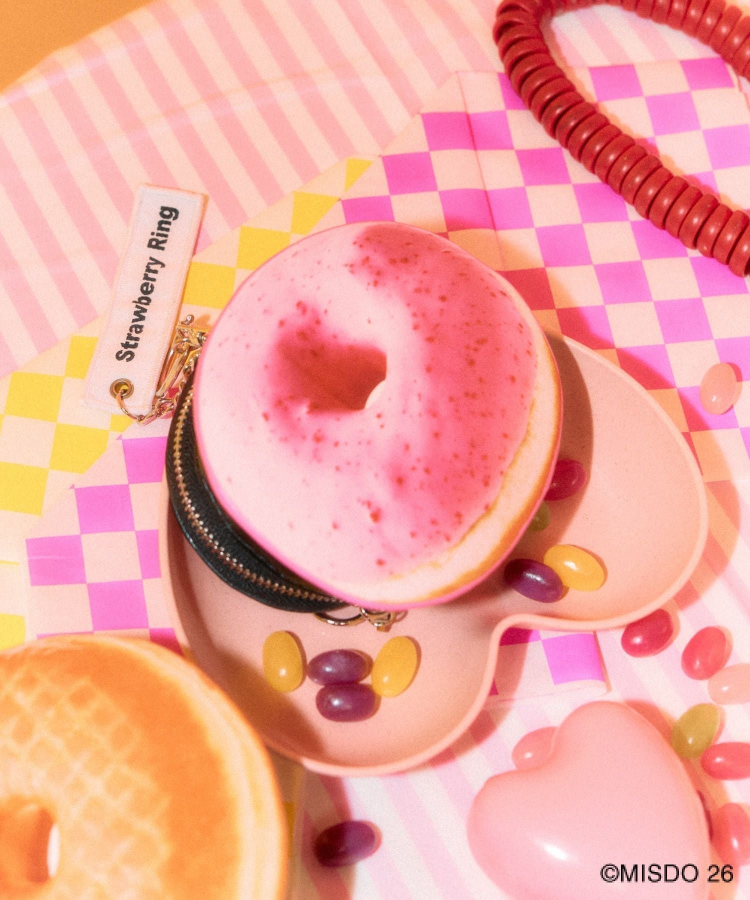 【レプシィム ローリーズファーム/LEPSIM LOWRYS FARM】の【Mister Donut】ポーチチャーム インテリア・キッズ・メンズ・レディースファッション・服の通販 founy(ファニー) 　ファッション　Fashion　レディースファッション　Fashion for Women　ポーチ&ミニバッグ　Pouches & Mini Bags　おすすめ　Recommended / Our Picks　キャラクター　Character, Licensed Characters　チェーン　Chain, Chain Strap　チャーム　Charm, Pendant　ポーチ　Pouch, Small Case　リップ　Lip, Lip Motif　ストロベリーリング25|ID: prp329100004830273 ipo3291000000035159175