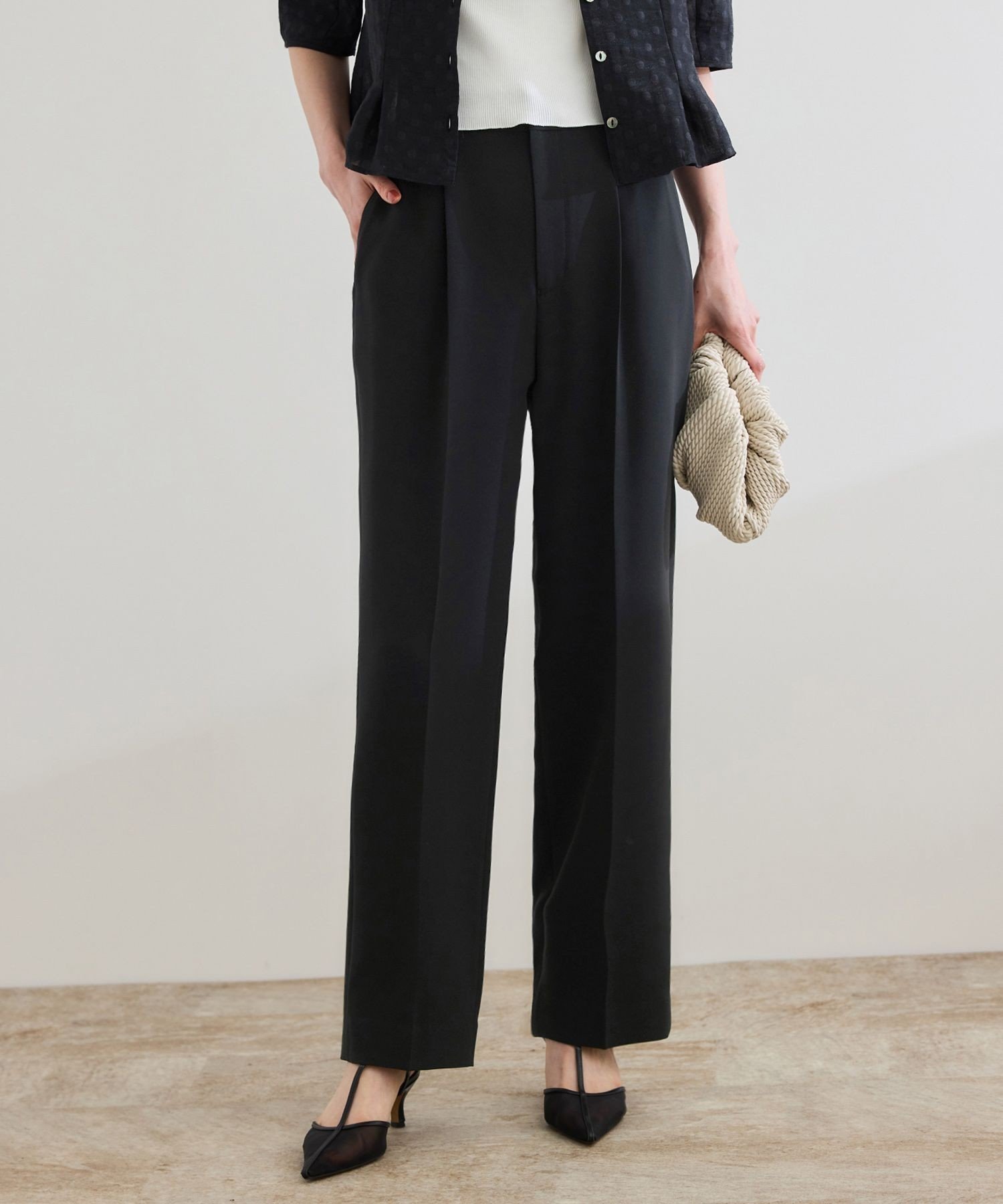 【ロペ/ROPE'】の美人パンツ ダブルクロステーパードパンツ/イージーケア インテリア・キッズ・メンズ・レディースファッション・服の通販 founy(ファニー) 　ファッション　Fashion　レディースファッション　Fashion for Women　パンツ　Pants & Trousers　おすすめ　Recommended / Our Picks　とろみ　Fluid, Flowy Fabric　ストレッチ　Stretch, Stretchy Fabric　センター　Center, Center Line　ポケット　Pocket, Pocket Detail　エレガント 上品　Elegant　ビジネス 仕事 通勤　Business / Work / Commuting　定番　Standard, Basic Item　ブラック(01)|ID: prp329100004830309 ipo3291000000035159599