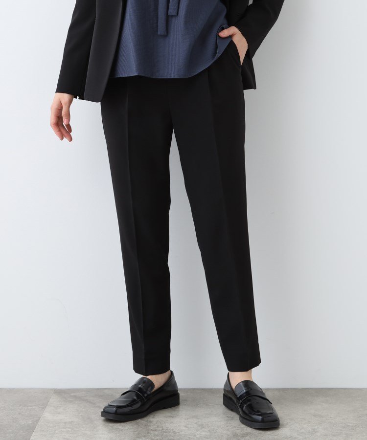 【インディヴィ/INDIVI】の【洗える/UVケア/スーツ】ストレッチタックテーパードパンツ インテリア・キッズ・メンズ・レディースファッション・服の通販 founy(ファニー) 　ファッション　Fashion　レディースファッション　Fashion for Women　パンツ　Pants & Trousers　スーツ　Business Suits & Workwear　スーツパンツ・ドレスパンツ　Suit Pants / Office Trousers / Dress Pants　洗える　Machine Washable　ジャケット　Jacket, Outerwear　スタイリッシュ　Stylish, Fashionable　ストレッチ　Stretch, Stretchy Fabric　スマート　Smart, Elegant　スーツ　Suit, Formalwear　セットアップ　Set-Up, Coordinated Outfit　センター　Center, Center Line　定番　Standard, Basic Item　バランス　Balance, Style Balance　フィット　Fit, Slim Fit　ポケット　Pocket, Pocket Detail　ワイド　Wide, Wide Fit　ビジネス 仕事 通勤　Business / Work / Commuting　ブラック|ID: prp329100004830323 ipo3291000000035159773