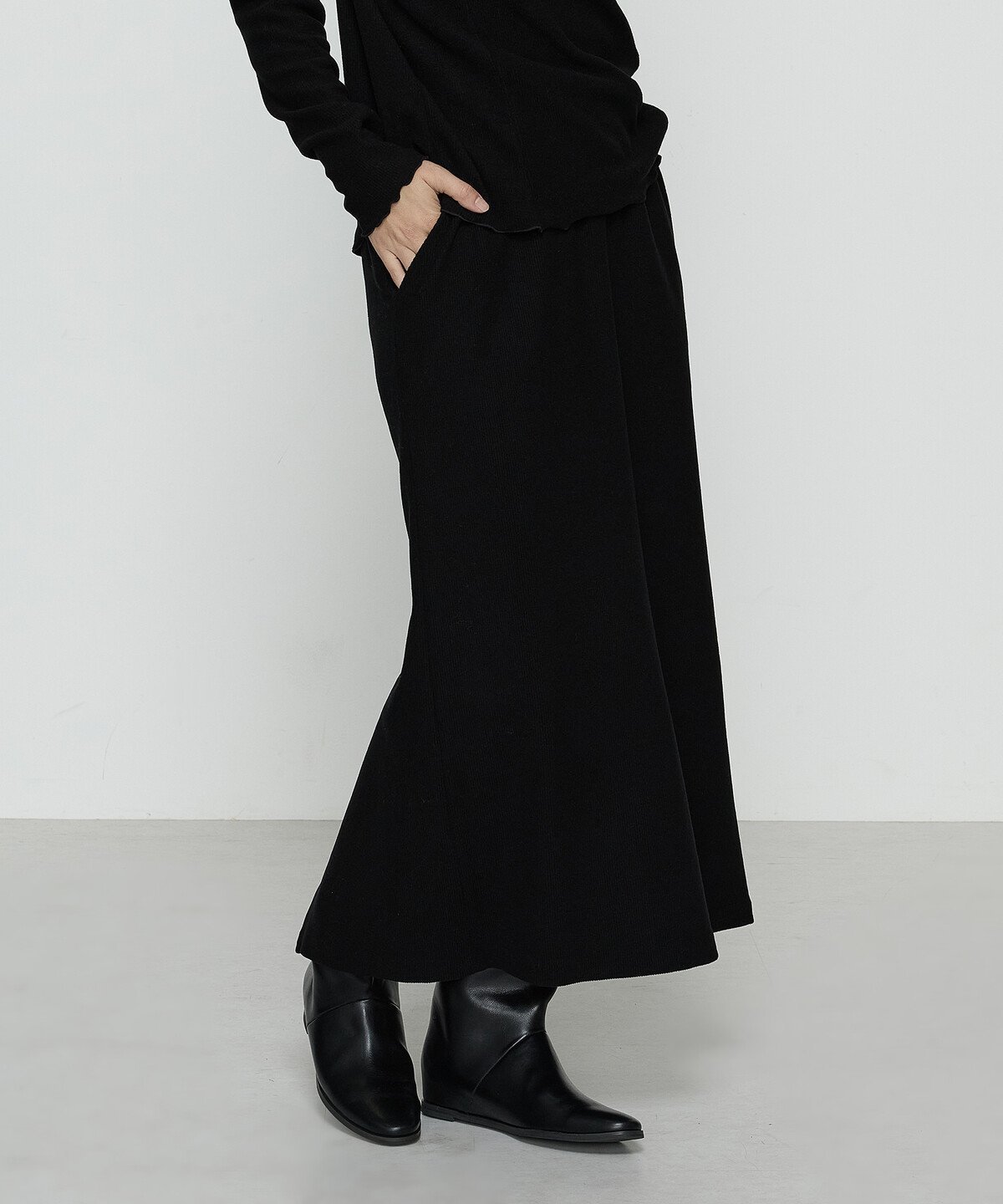 【コムサ/COMME CA】のニットコール タイトスカート インテリア・キッズ・メンズ・レディースファッション・服の通販 founy(ファニー) 　ファッション　Fashion　レディースファッション　Fashion for Women　スカート　Skirts　おすすめ　Recommended / Our Picks　コーデュロイ　Corduroy, Cord Fabric　タイトスカート　Pencil Skirt, Tight Skirt　05:ブラック|ID: prp329100004830357 ipo3291000000035160151