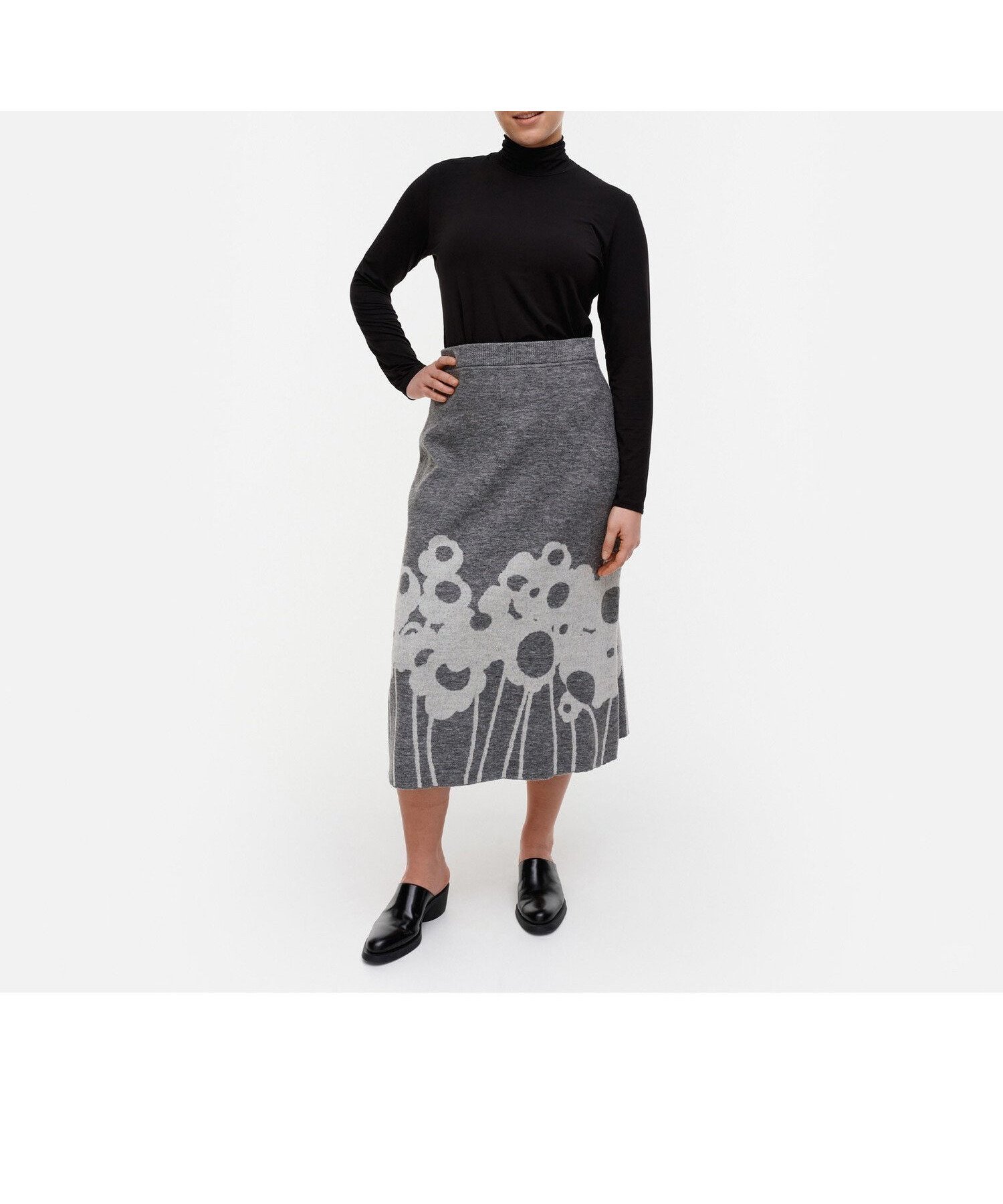 【マリメッコ/marimekko】のPieli Lammet ニットスカート インテリア・キッズ・メンズ・レディースファッション・服の通販 founy(ファニー) 　ファッション　Fashion　レディースファッション　Fashion for Women　スカート　Skirts　エレガント 上品　Elegant　ジャカード／ジャガード　Jacquard, Woven Pattern　スタイリッシュ　Stylish, Fashionable　ストレート　Straight, Straight Cut　スリム　Slim, Slim Fit　パターン　Pattern, Design Print　フラワー　Flower, Floral　モチーフ　Motif, Design Theme　ライトグレー×オフホワイト|ID: prp329100004830367 ipo3291000000035160228