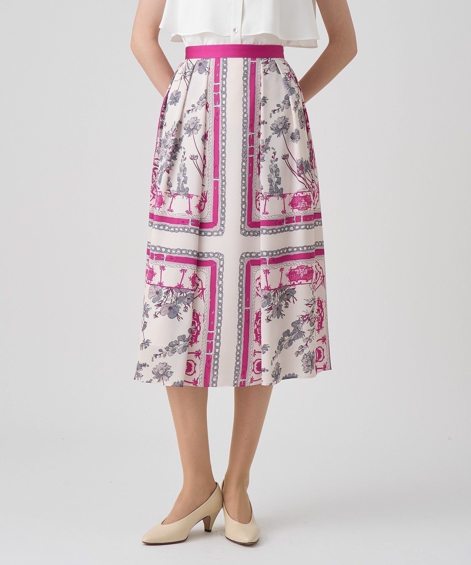 【アナイ/ANAYI】のスカーフプリントタック スカート インテリア・キッズ・メンズ・レディースファッション・服の通販 founy(ファニー) ファッション Fashion レディースファッション Fashion for Women スカート Skirts オレンジ Orange オータム Autumn Fashion カーディガン Cardigan, Knitwear サテン Satin, Glossy Fabric シンプル Simple, Minimal スカーフ Scarf, Neckwear スマート Smart, Elegant フラワー Flower, Floral プリント Print, Printed Pattern ロング Long, Long-Length A/W・秋冬 Autumn/Winter 再入荷 Restock / Back in Stock off white|ID: prp329100004830369 ipo3291000000035160240