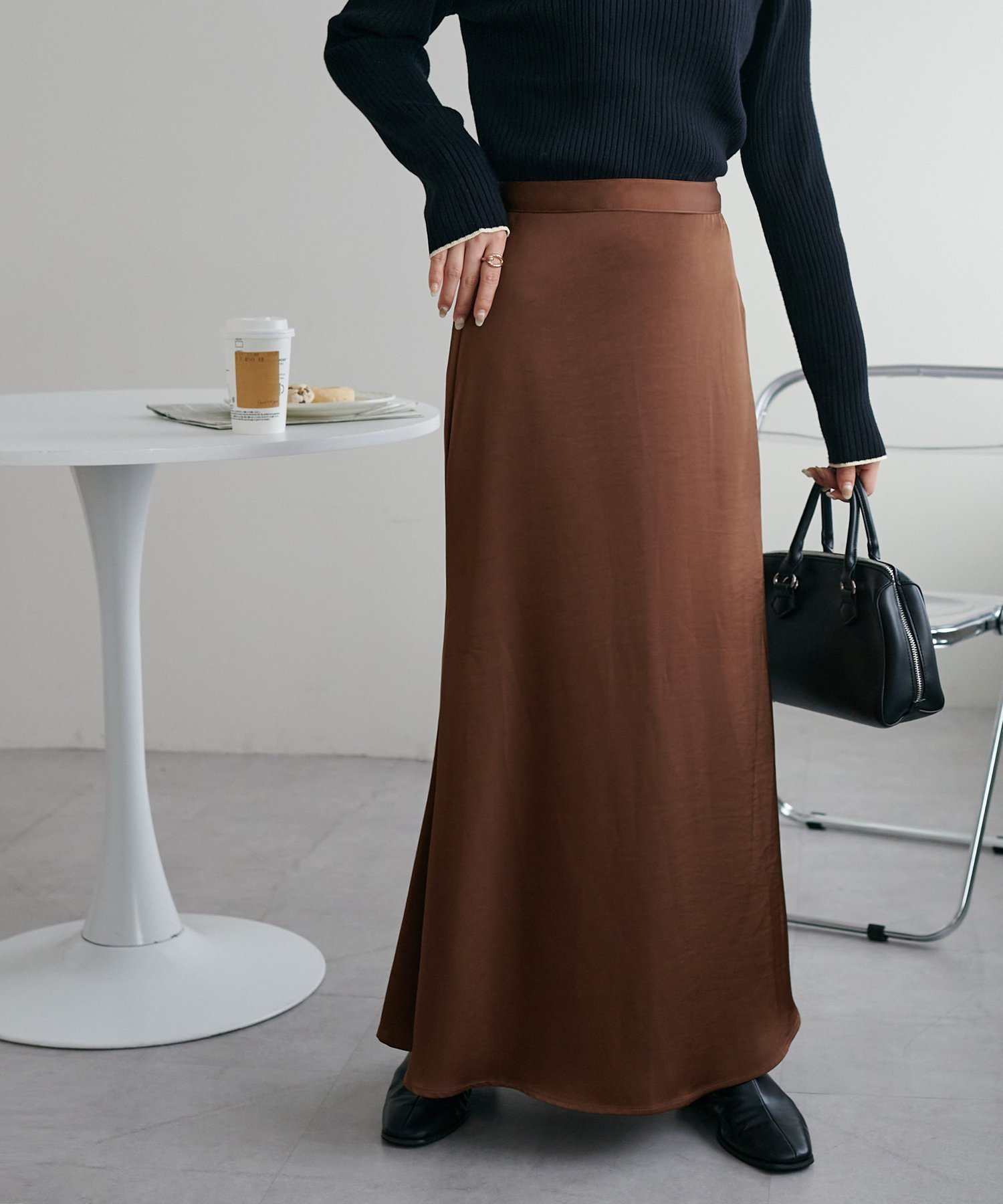 【ディスコート/Discoat】の【高見え/WEB限定】サテンフレアスカート インテリア・キッズ・メンズ・レディースファッション・服の通販 founy(ファニー) 　ファッション　Fashion　レディースファッション　Fashion for Women　スカート　Skirts　Aライン・フレアスカート　A-Line & Flared Skirts　サテン　Satin, Glossy Fabric　フレア　Flare, Flared　フロント　Front, Front Design　ベーシック　Basic, Essential　エレガント 上品　Elegant　A/W・秋冬　Autumn/Winter　ブラウン|ID: prp329100004830390 ipo3291000000035160545