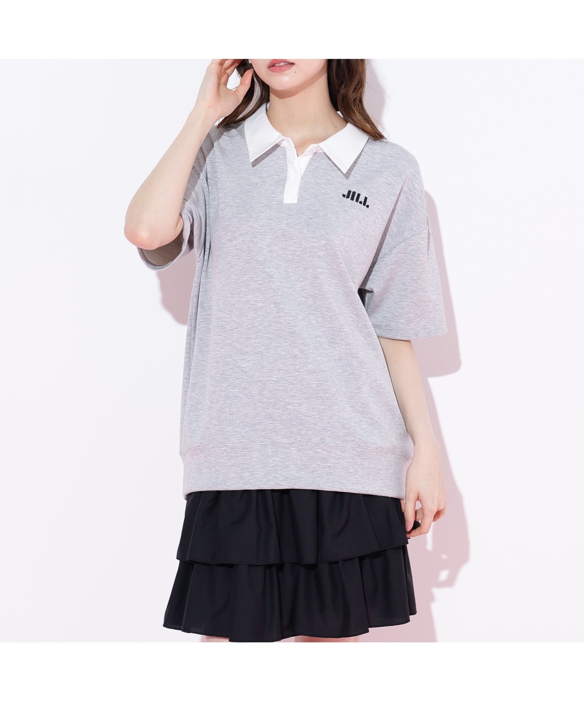 【ジルバイジルスチュアート/JILL by JILLSTUART】の五分袖ポロ衿スウェットフリルミニセットアップ インテリア・キッズ・メンズ・レディースファッション・服の通販 founy(ファニー) 　ファッション　Fashion　レディースファッション　Fashion for Women　トップス・カットソー　Cut & Sew Tops　レディースパーカー・カジュアルフーディー　Casual Hoodies & Sweatshirts　スウェット・クルーネックトップス　Sweatshirts & Crewnecks / Relaxed Fit Sweat Tops　スウェット / スエット　Sweatshirt, Sweatwear　スマート　Smart, Elegant　トレンド　Trend, Trending Now　ミニスカート　Mini Skirt, Short Skirt　人気　Popular, Best Seller　グレー×ブラック|ID: prp329100004830423 ipo3291000000035161075