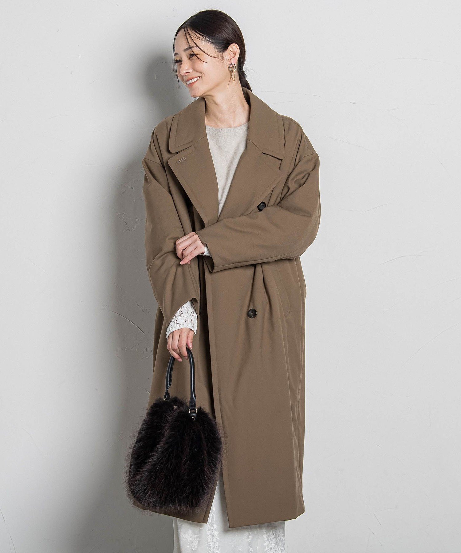 【ロートレ アモン/LAUTRE AMONT】のエディター東原妙子 * LAUTREAMONT /中綿オーバーコート インテリア・キッズ・メンズ・レディースファッション・服の通販 founy(ファニー) 　ファッション　Fashion　レディースファッション　Fashion for Women　アウター　Coat / Outerwear Collection　コート・ロングコート・ピーコート　Long Coats, Peacoats & More　秋　Autumn　クラシカル　Classical, Vintage-Inspired　スタンド　Stand Collar, Upright Stand　スリット　Slit, Slit Detail　スーツ　Suit, Formalwear　センター　Center, Center Line　マニッシュ　Mannish, Boyish　ロング　Long, Long-Length　A/W・秋冬　Autumn/Winter　おすすめ　Recommended / Our Picks　エレガント 上品　Elegant　ビジネス 仕事 通勤　Business / Work / Commuting　2025年　2025　2025-2026秋冬・A/W　Autumn/Winter 2025–26 AW25–26　ブラウン|ID: prp329100004830443 ipo3291000000035161540