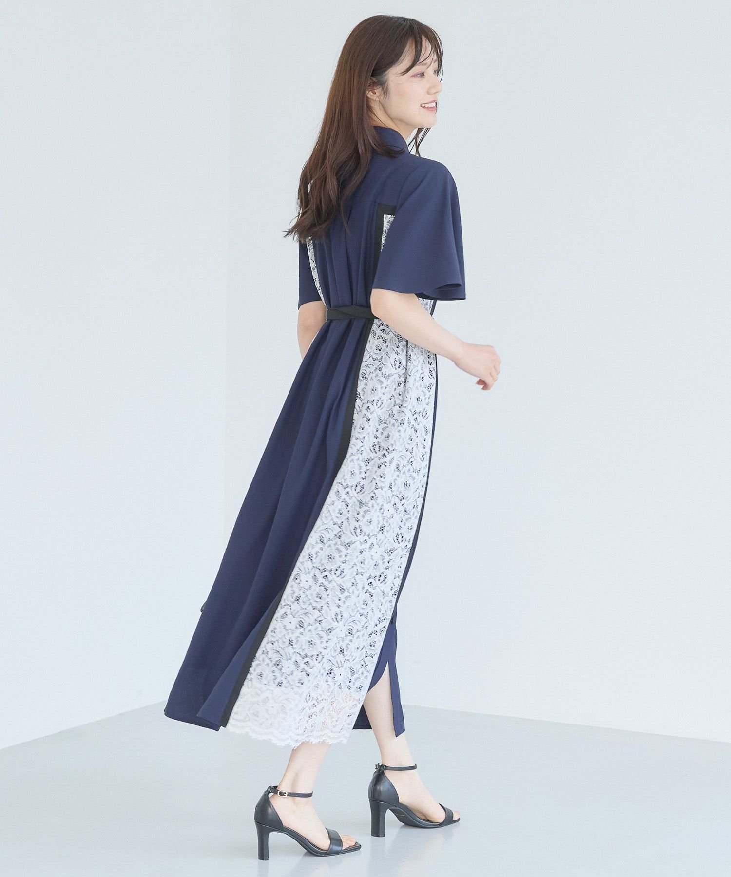 【アンデミュウ/Andemiu】のサイドレースキリカエワンピース半袖 インテリア・キッズ・メンズ・レディースファッション・服の通販 founy(ファニー) 　ファッション　Fashion　レディースファッション　Fashion for Women　ワンピース　Dresses　スカラップ　Scallop, Scalloped Edge　スリーブ　Sleeve, Long Sleeve / Short Sleeve　フレア　Flare, Flared　レース　Lace, Lace Fabric　人気　Popular, Best Seller　半袖　Short Sleeve, Half Sleeve　夏　Summer　ネイビー×ライトグレーレース|ID: prp329100004830455 ipo3291000000035161776