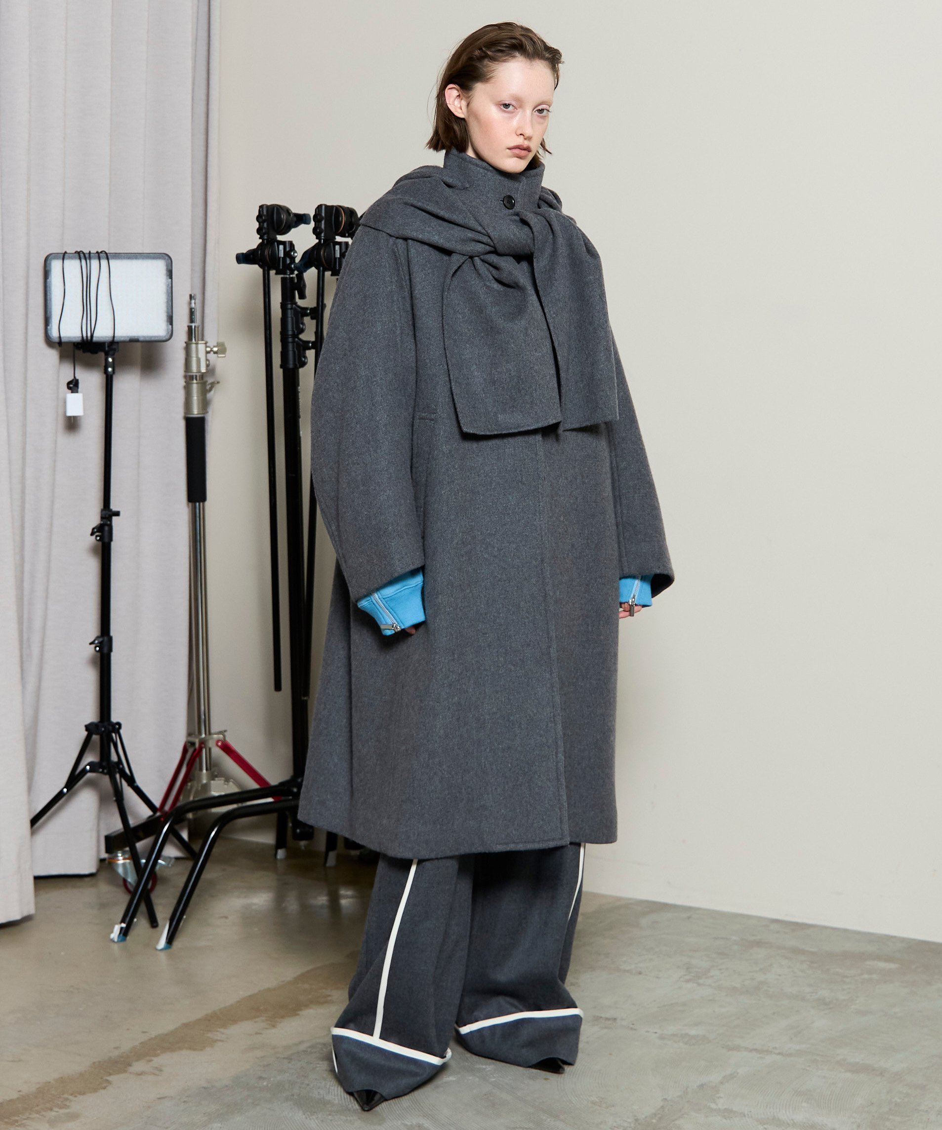 【メゾンスペシャル/MAISON SPECIAL】のフードマフラーコート インテリア・キッズ・メンズ・レディースファッション・服の通販 founy(ファニー) 　ファッション　Fashion　レディースファッション　Fashion for Women　アウター　Coat / Outerwear Collection　コート・ロングコート・ピーコート　Long Coats, Peacoats & More　マフラー・スヌード / 冬小物の定番　Scarves & Mufflers　インナー　Innerwear　マフラー　Scarf, Muffler　メルトン　Melton, Heavy Wool　リラックス　Relax, Relaxed Fit　GRY|ID: prp329100004830472 ipo3291000000035162058