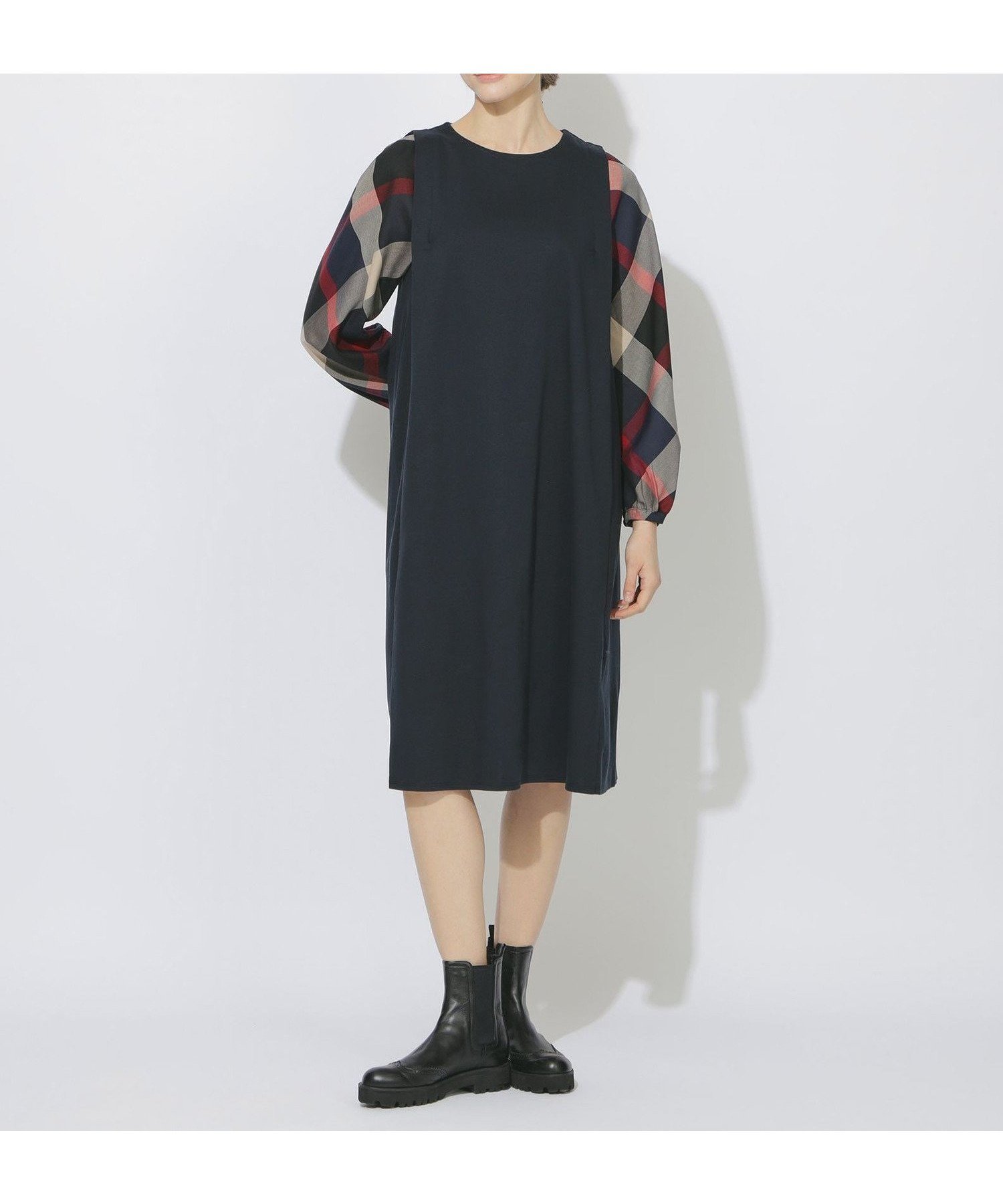 【ブルーレーベル クレストブリッジ/BLUE LABEL CRESTBRIDGE】の【Meシリーズ】スリーブチェックワンピース インテリア・キッズ・メンズ・レディースファッション・服の通販 founy(ファニー) 　ファッション　Fashion　レディースファッション　Fashion for Women　ワンピース　Dresses　シンプル　Simple, Minimal　トレンド　Trend, Trending Now　今季　This Season, Current Season　定番　Standard, Basic Item　A/W・秋冬　Autumn/Winter　ネイビー|ID: prp329100004830487 ipo3291000000035162408