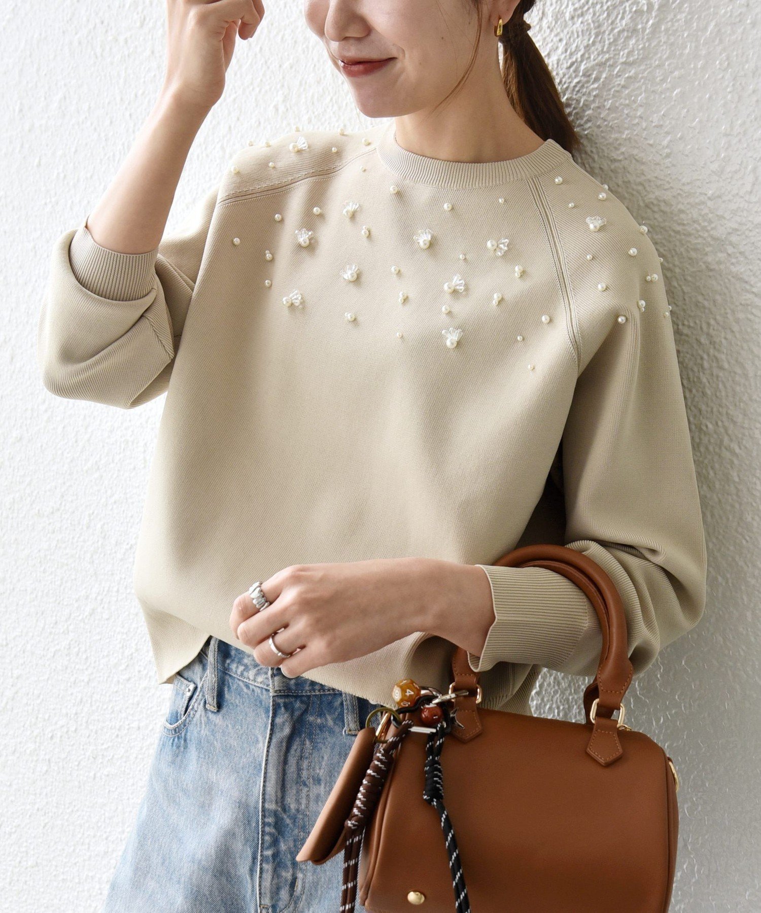 【シップス フォー ウィメン/SHIPS】のSHIPS any 手洗い可能 パールモチーフ ビジュー クルーネック ニット インテリア・キッズ・メンズ・レディースファッション・服の通販 founy(ファニー) 　ファッション　Fashion　レディースファッション　Fashion for Women　トップス・カットソー　Cut & Sew Tops　ニット　Knit Tops & Sweaters　アクセサリー　Fashion Accessories　洗える　Machine Washable　コンパクト　Compact, Small Size　スラックス　Slacks, Dress Pants　デニム　Denim, Jeans Material　バランス　Balance, Style Balance　パール　Pearl, Pearl Accent　ビジュー　Bijou, Jewel-like Accent　ボトム　Bottoms, Lower Wear　モチーフ　Motif, Design Theme　ロング　Long, Long-Length　おすすめ　Recommended / Our Picks　エレガント 上品　Elegant　2025年　2025　2025-2026秋冬・A/W　Autumn/Winter 2025–26 AW25–26　ホワイト|ID: prp329100004830491 ipo3291000000035162515