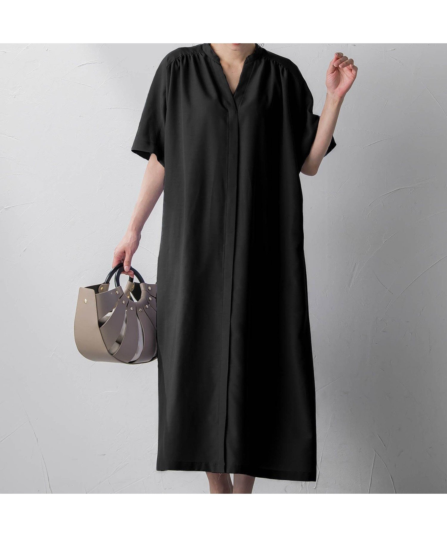 【ロートレ アモン/LAUTRE AMONT】のキーホールリラクシーワンピース≪手洗い可能≫ インテリア・キッズ・メンズ・レディースファッション・服の通販 founy(ファニー) 　ファッション　Fashion　レディースファッション　Fashion for Women　ワンピース　Dresses　2024年　2024　2024春夏・S/S　Spring/Summer 2024 SS24　おすすめ　Recommended / Our Picks　タンク　Tank Top, Sleeveless Top　エレガント 上品　Elegant　夏　Summer　春　Spring　S/S・春夏　SS, Spring/Summer, Warm Season　羽織　Haori, Light Jacket　ビジネス 仕事 通勤　Business / Work / Commuting　ブラック|ID: prp329100004830499 ipo3291000000035162588