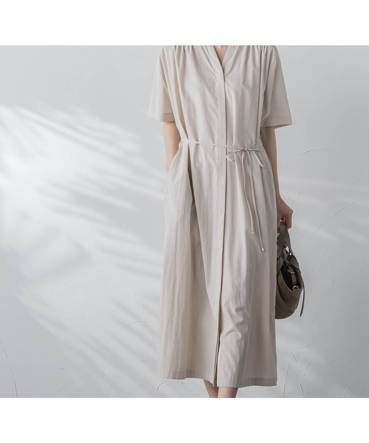 【ロートレ アモン/LAUTRE AMONT】のキーホールリラクシーワンピース≪手洗い可能≫ インテリア・キッズ・メンズ・レディースファッション・服の通販 founy(ファニー) 　ファッション　Fashion　レディースファッション　Fashion for Women　ワンピース　Dresses　2024年　2024　2024春夏・S/S　Spring/Summer 2024 SS24　おすすめ　Recommended / Our Picks　タンク　Tank Top, Sleeveless Top　エレガント 上品　Elegant　夏　Summer　春　Spring　S/S・春夏　SS, Spring/Summer, Warm Season　羽織　Haori, Light Jacket　ビジネス 仕事 通勤　Business / Work / Commuting　ベージュ|ID: prp329100004830499 ipo3291000000035162589