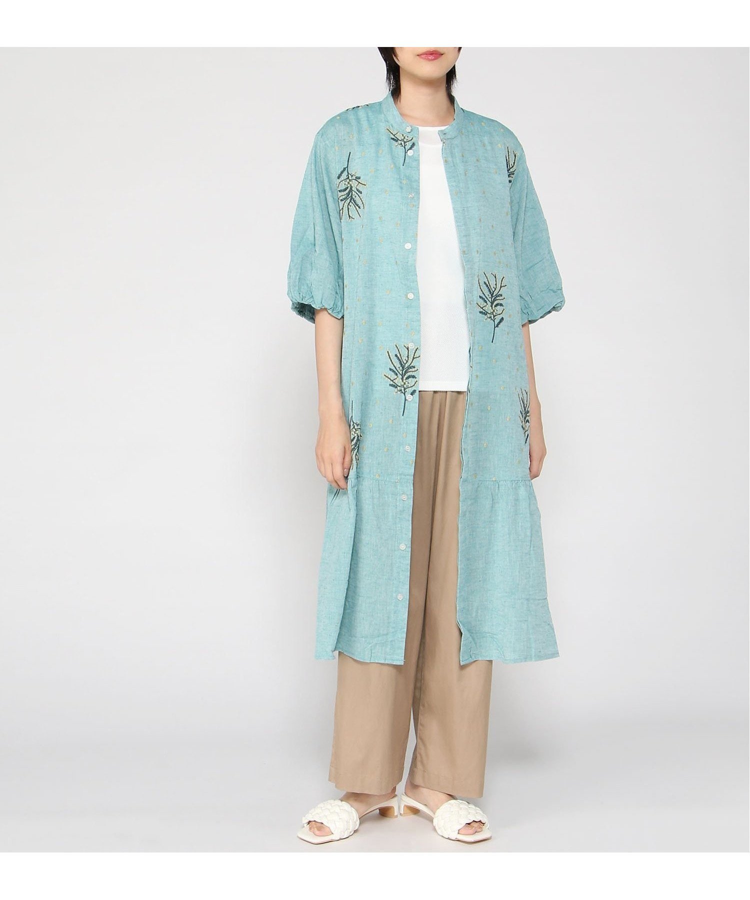 【スーパーハッカ/SUPER HAKKA】の先染めシャンブレー ミモザ ドット刺繍ワンピース(前開き) インテリア・キッズ・メンズ・レディースファッション・服の通販 founy(ファニー) 　ファッション　Fashion　レディースファッション　Fashion for Women　ワンピース　Dresses　シャンブレー　Chambray, Denim-Like Fabric　スリーブ　Sleeve, Long Sleeve / Short Sleeve　ドット　Polka Dot, Dot Pattern　フェミニン　Feminine, Girly　ポケット　Pocket, Pocket Detail　羽織　Haori, Light Jacket　グリーン|ID: prp329100004830524 ipo3291000000035163057