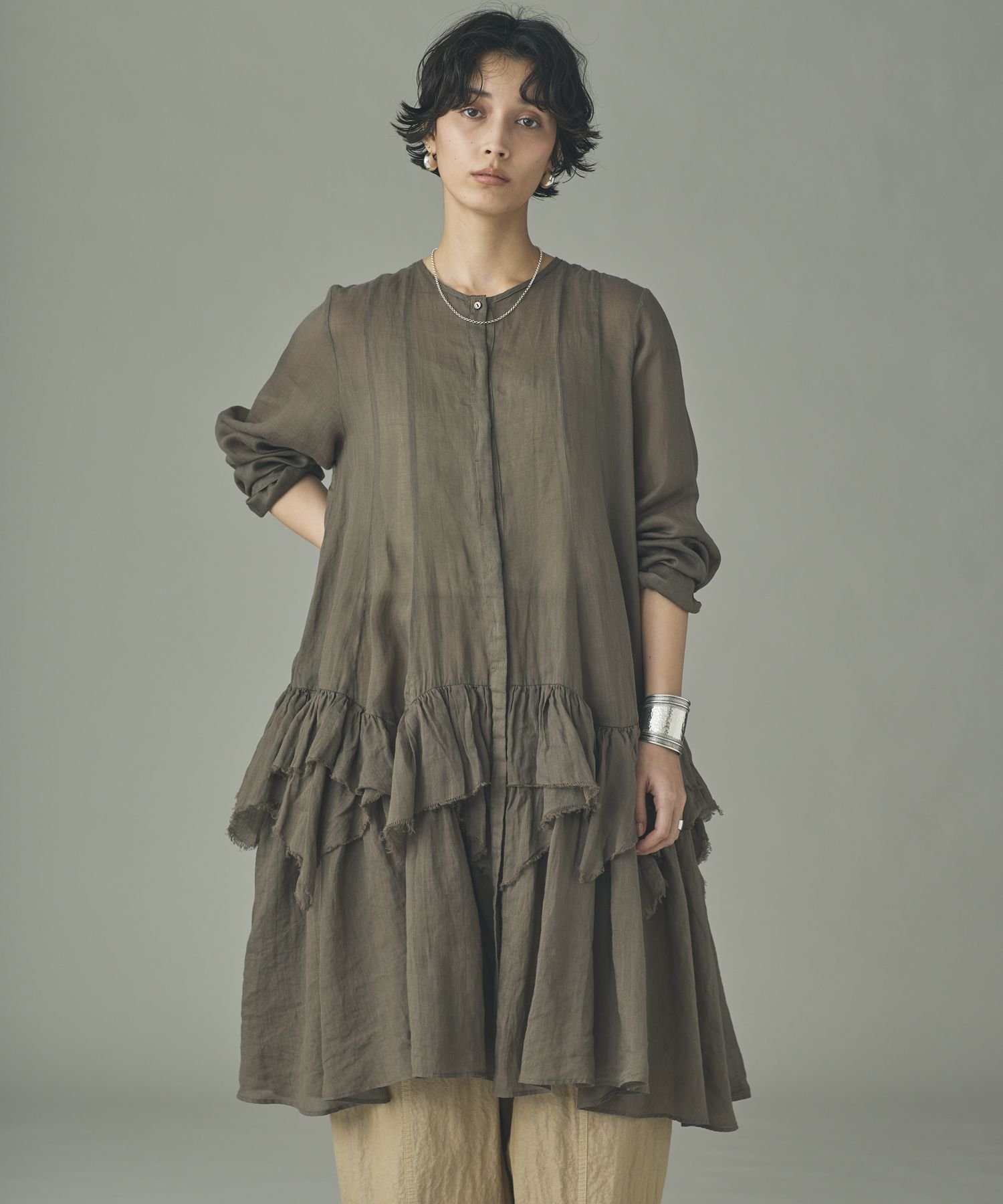 【カレンソロジー/Curensology】のラミーランダムフリルブラウス 人気、トレンドファッション・服の通販 founy(ファニー) 　ファッション　Fashion　レディースファッション　Fashion for Women　トップス・カットソー　Cut & Sew Tops　シャツ・ブラウス・オフィスカジュアル　Elegant Blouses & Button-Ups　エレガント 上品　Elegant　シアー　Sheer, See-Through　チュニック　Tunic, Long Top　人気　Popular, Best Seller　バランス　Balance, Style Balance　フリル　Frill, Ruffle　ランダム　Random, Irregular　 other-1|ID: prp329100004830547 ipo3291000000035163401