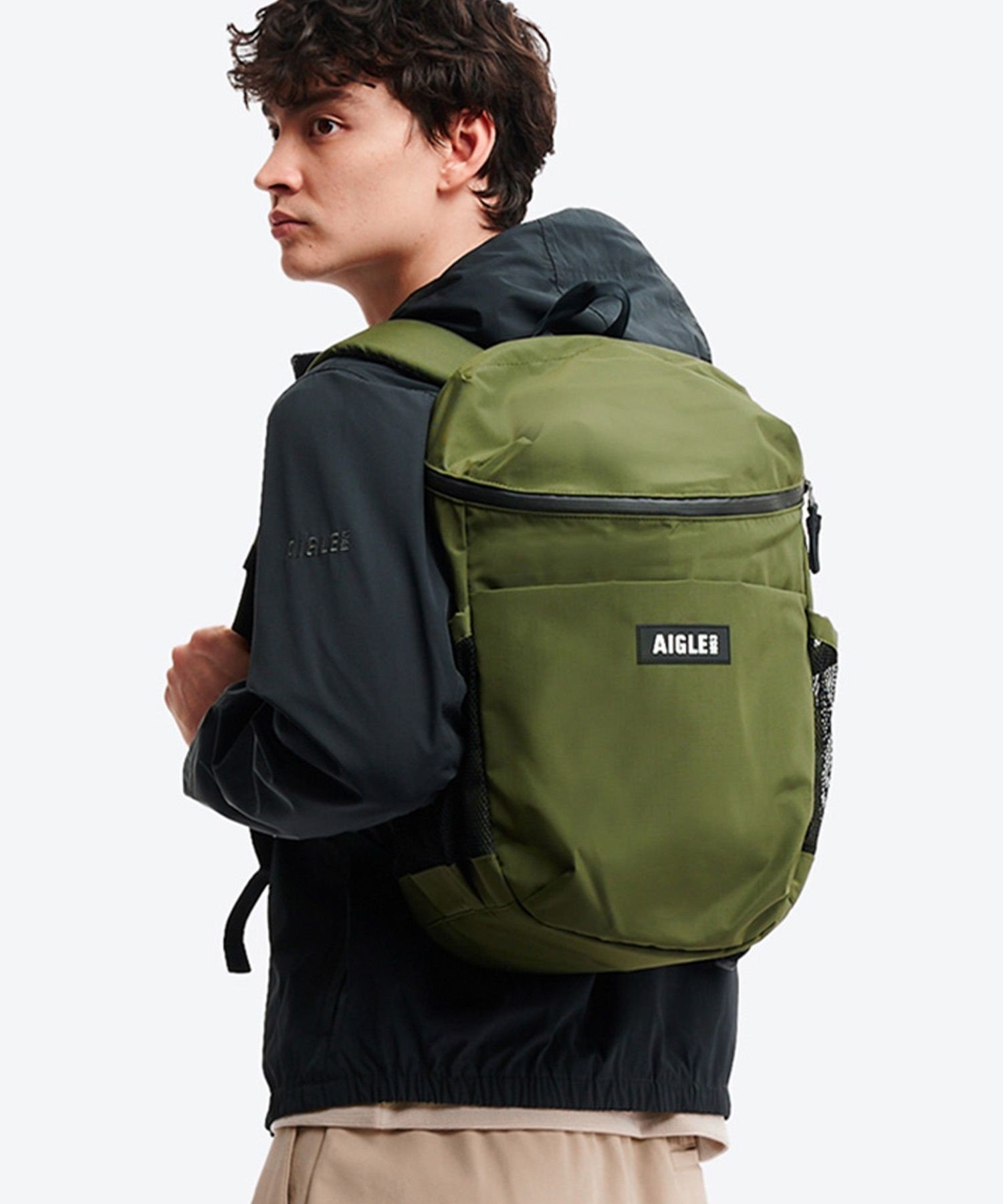 【エーグル/AIGLE】の撥水 リサイクルナイロン バックパック RP 大容量 インテリア・キッズ・メンズ・レディースファッション・服の通販 founy(ファニー) 　ファッション　Fashion　レディースファッション　Fashion for Women　バッグ　Bags　シンプル　Simple, Minimal　パッチ　Patch, Appliqué　フロント　Front, Front Design　ポケット　Pocket, Pocket Detail　メッシュ　Mesh, Net Fabric　モスグリーン|ID: prp329100004830606 ipo3291000000035164237