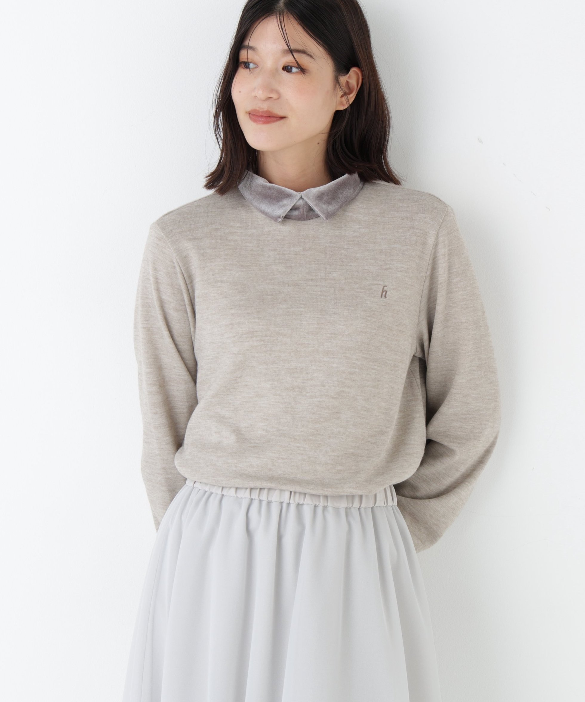 【ヒューマンウーマン/HUMAN WOMAN】のベロアドッキングプルオーバー インテリア・キッズ・メンズ・レディースファッション・服の通販 founy(ファニー) 　ファッション　Fashion　レディースファッション　Fashion for Women　トップス・カットソー　Cut & Sew Tops　カジュアルプルオーバー・ニットトップス　Pullovers & Knit Tops / Casual Pullovers　ベロアトップス　Velour Tops / Velvet-Look Items　おすすめ　Recommended / Our Picks　インナー　Innerwear　ジャケット　Jacket, Outerwear　スタンダード　Standard, Basic　ストレッチ　Stretch, Stretchy Fabric　ベロア　Velour, Soft Velvet　グレージュ2|ID: prp329100004830648 ipo3291000000035164817