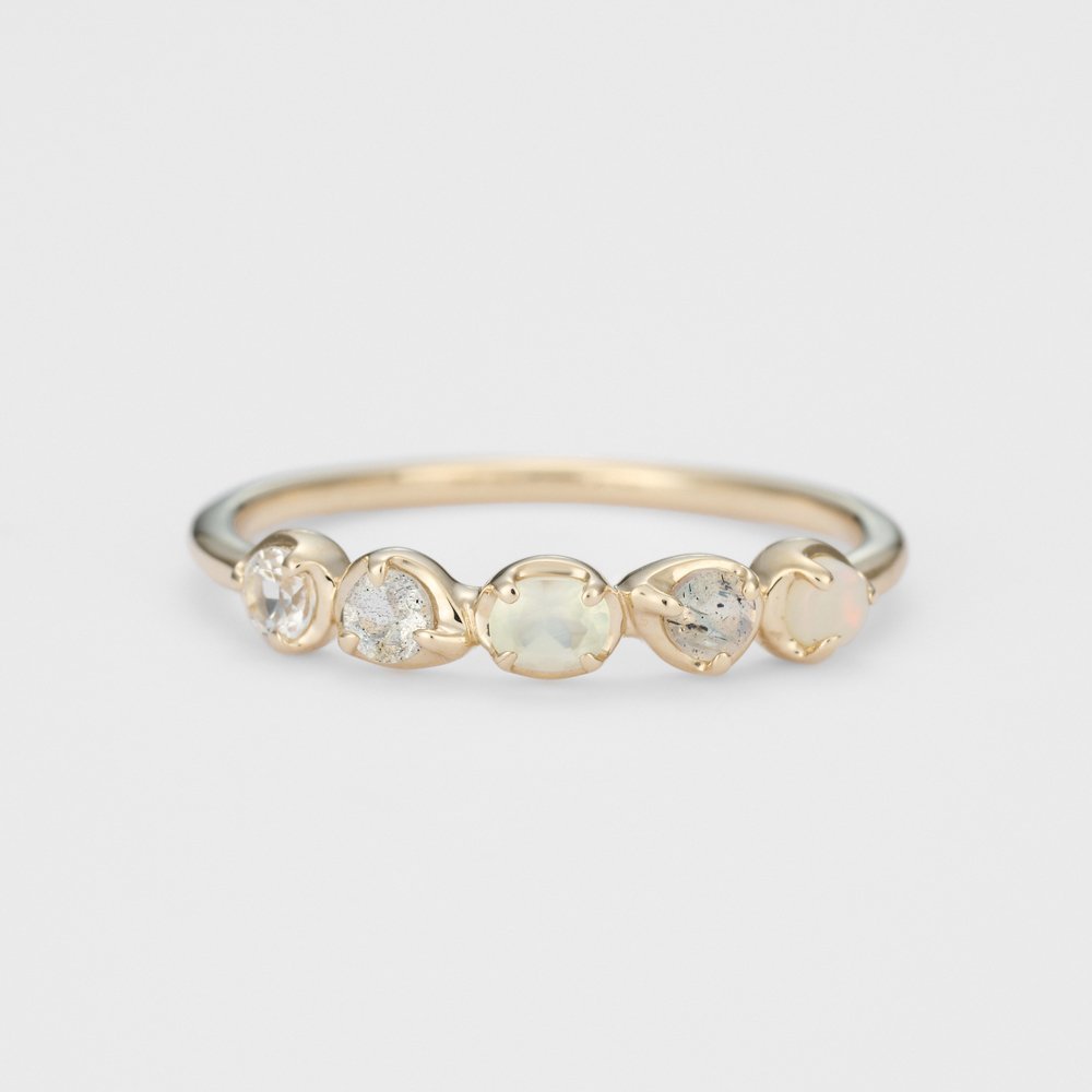 【アガット/agete】のK5マルチストーンリング インテリア・キッズ・メンズ・レディースファッション・服の通販 founy(ファニー) 　ファッション　Fashion　レディースファッション　Fashion for Women　シンプル　Simple, Minimal　ジュエリー　Jewelry, Accessories　バランス　Balance, Style Balance　エレガント 上品　Elegant　ホワイト|ID: prp329100004830726 ipo3291000000035165953