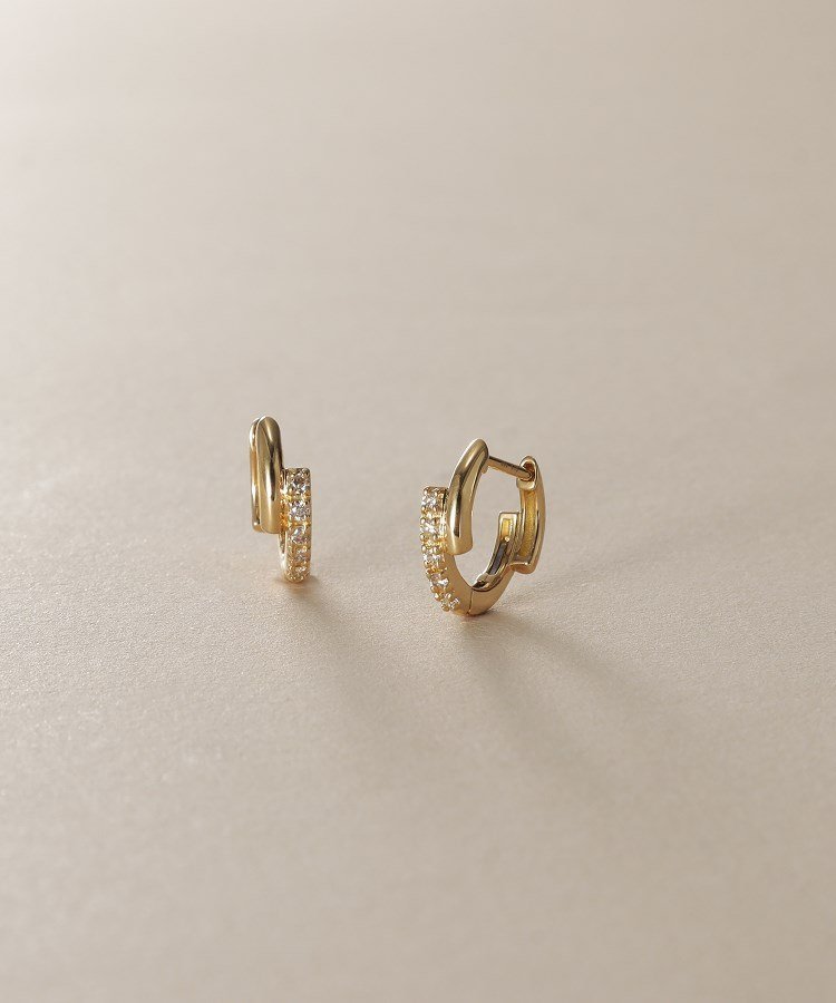 【ココシュニック/COCOSHNIK】のK18ダイヤモンド オーバーラップ ワンタッチピアス インテリア・キッズ・メンズ・レディースファッション・服の通販 founy(ファニー) 　ファッション　Fashion　レディースファッション　Fashion for Women　ジュエリー　Jewelry, Accessories　スマート　Smart, Elegant　センター　Center, Center Line　ダイヤモンド　Diamond, Brilliant Cut　人気　Popular, Best Seller　フープ　Hoop, Hoop Earrings　イエローゴールド|ID: prp329100004830731 ipo3291000000035165985