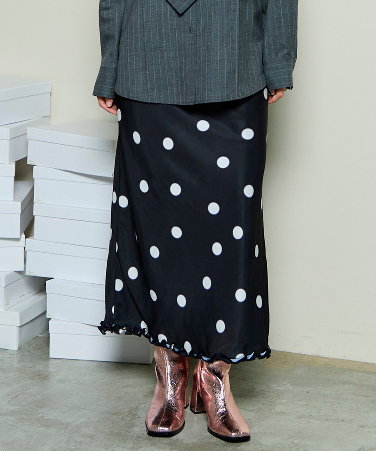 【メゾンスペシャル/MAISON SPECIAL】のドットフリルミモレスカート 人気、トレンドファッション・服の通販 founy(ファニー) 　ファッション　Fashion　レディースファッション　Fashion for Women　スカート　Skirts　おすすめ　Recommended / Our Picks　サテン　Satin, Glossy Fabric　ドット　Polka Dot, Dot Pattern　フレア　Flare, Flared　ランダム　Random, Irregular　 other-1|ID: prp329100004830799 ipo3291000000035167014